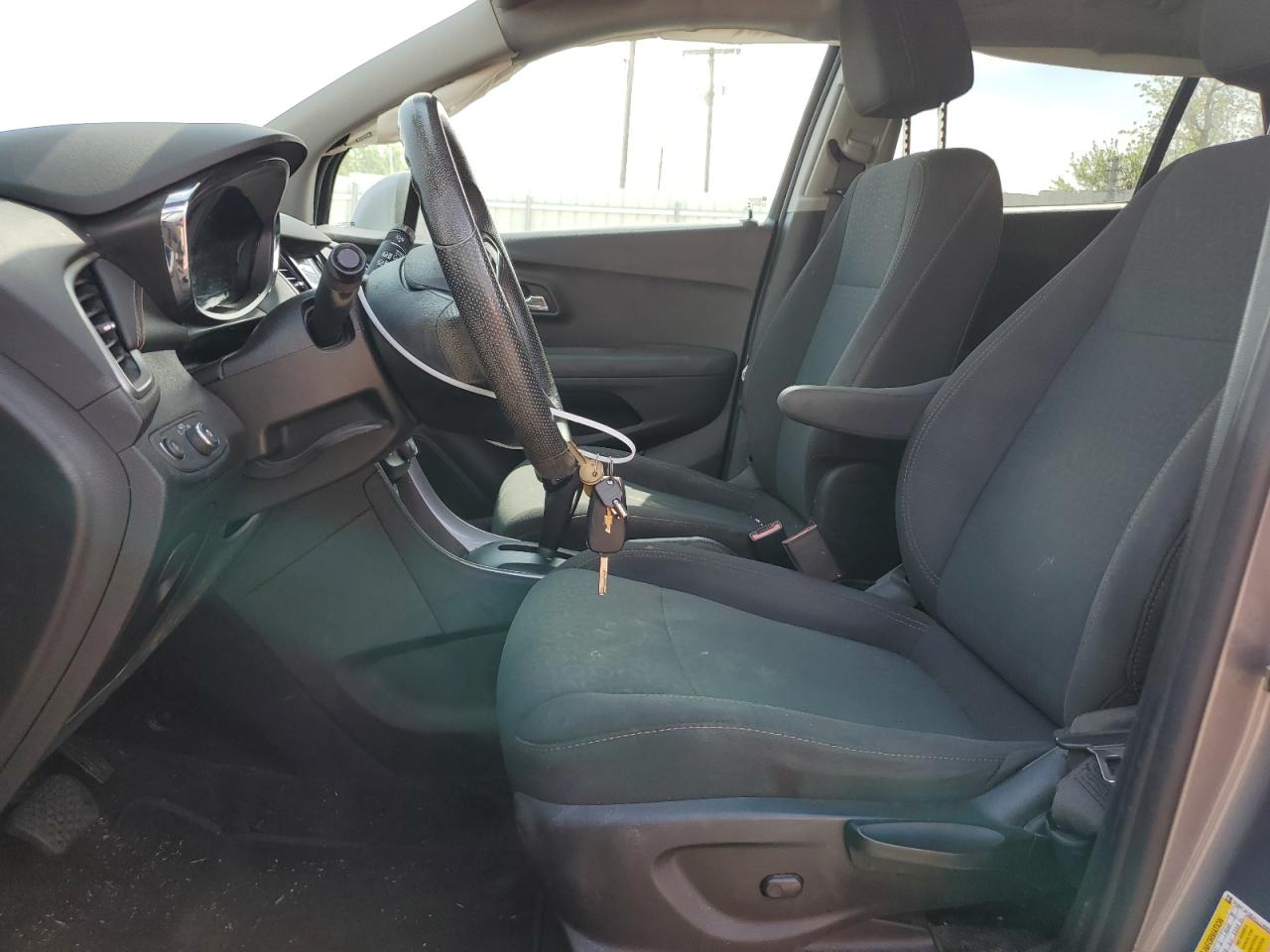 2020 Chevrolet Trax Gray vin: 3GNCJKSBXLL140690