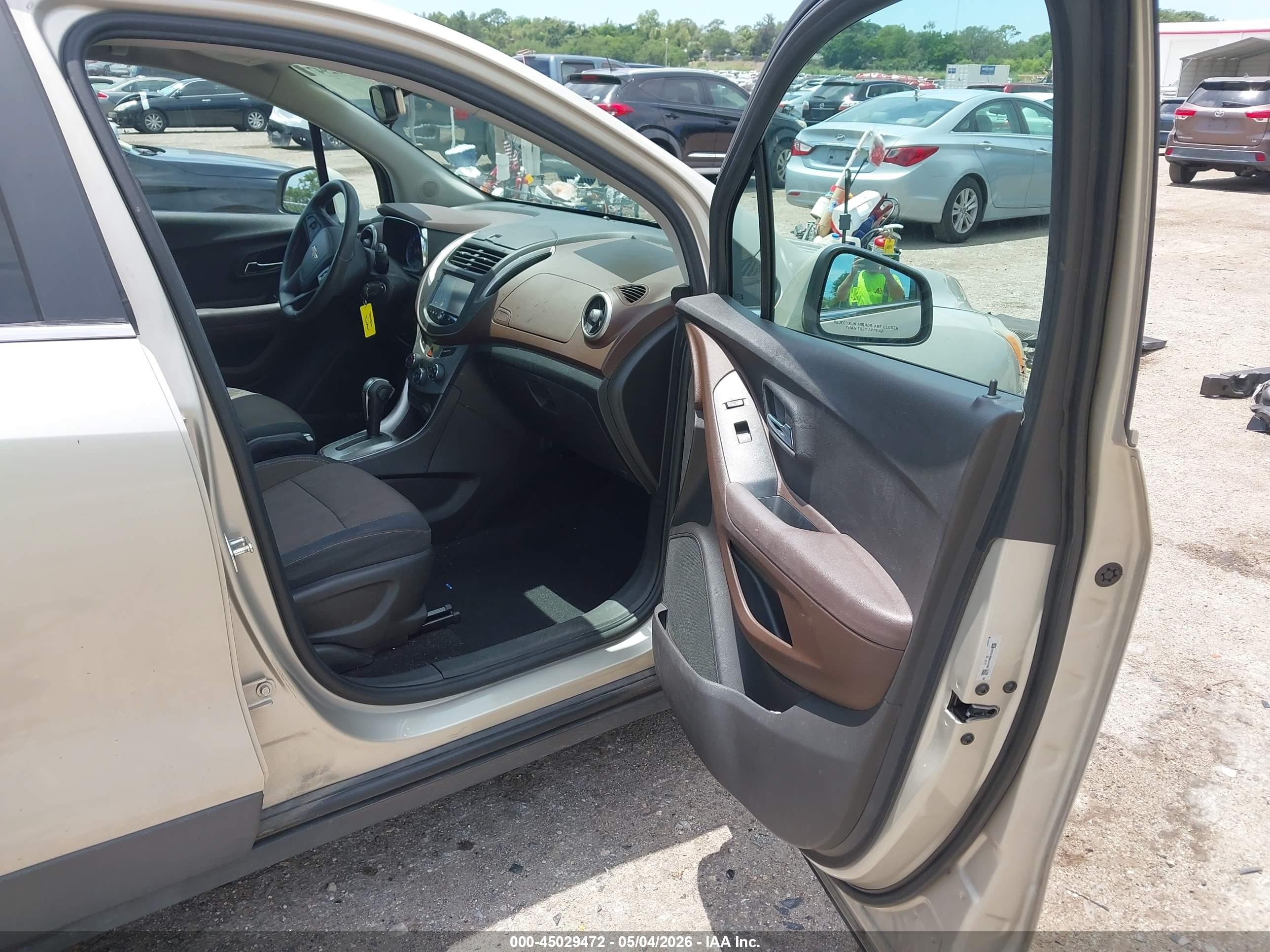 2016 Chevrolet Trax Lt Beige vin: 3GNCJLSB0GL224108
