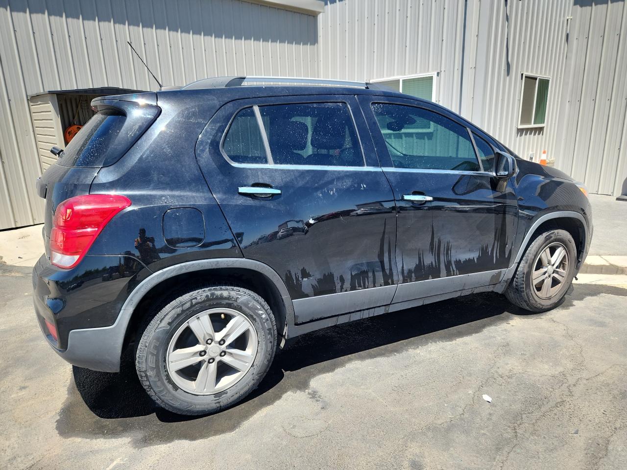 2019 Chevrolet Trax 1lt Black vin: 3GNCJLSB0KL371313 Damage: Right Rear Door, Dent(S) W/No Paint Dmg, 1/2 To 1 Inch