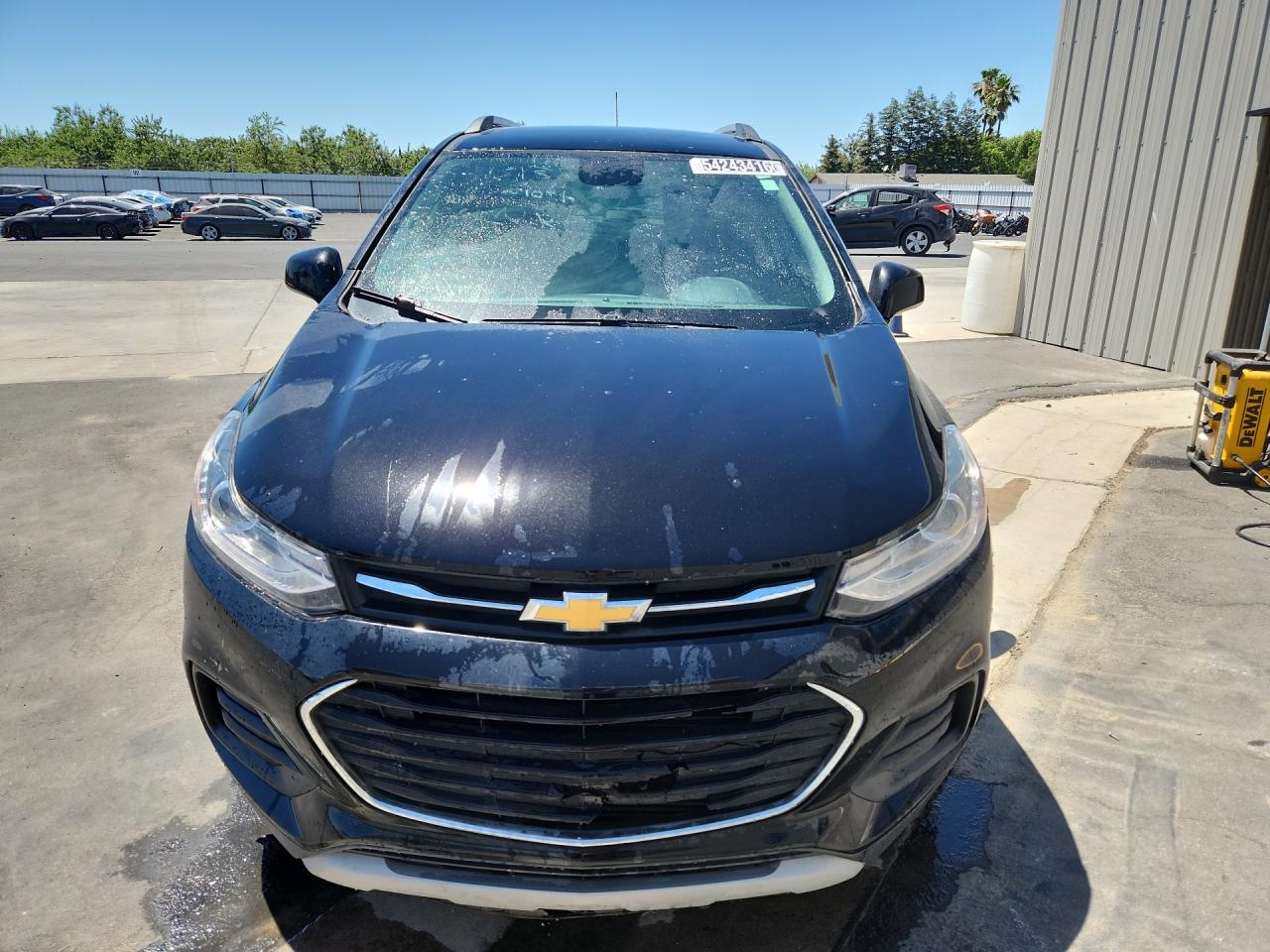 2019 Chevrolet Trax 1lt Black vin: 3GNCJLSB0KL371313 Damage: Hood, Chipped, 5