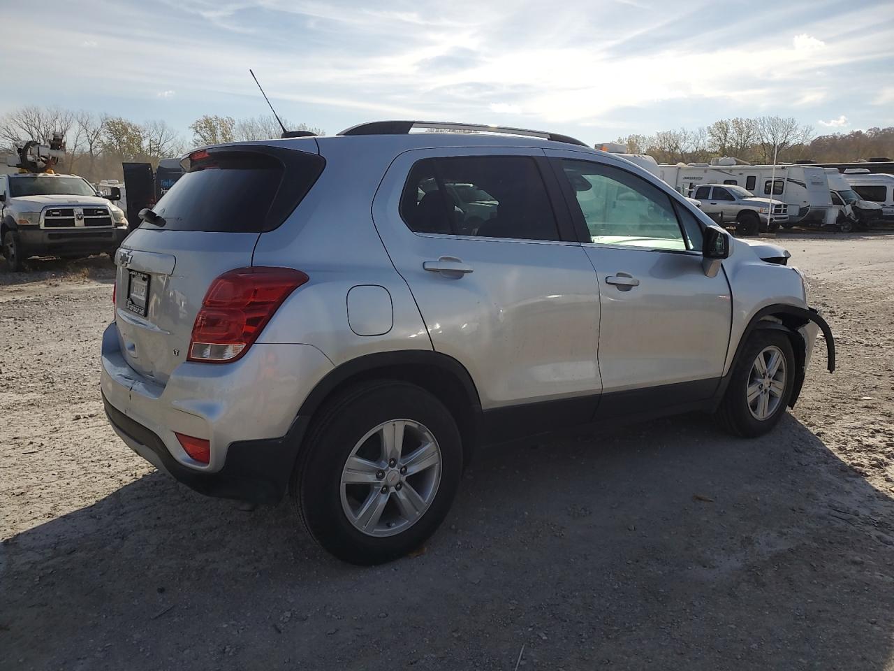 2020 Chevrolet Trax 1lt Silver vin: 3GNCJLSB0LL203057