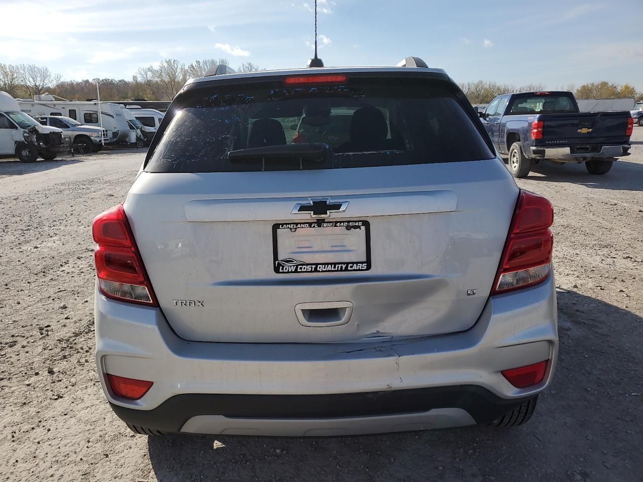 2020 Chevrolet Trax 1lt Silver vin: 3GNCJLSB0LL203057