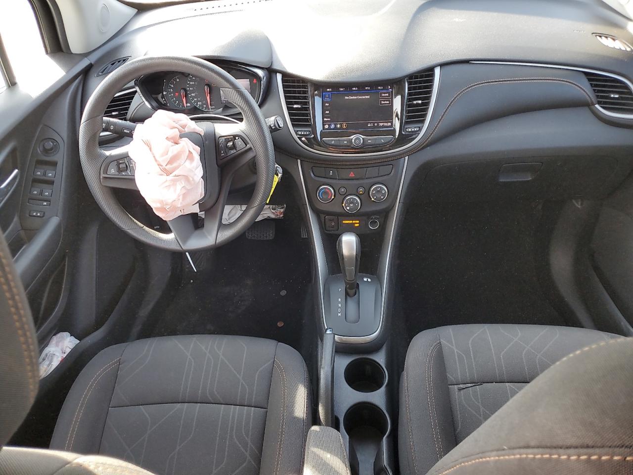 2020 Chevrolet Trax 1lt Silver vin: 3GNCJLSB0LL203057