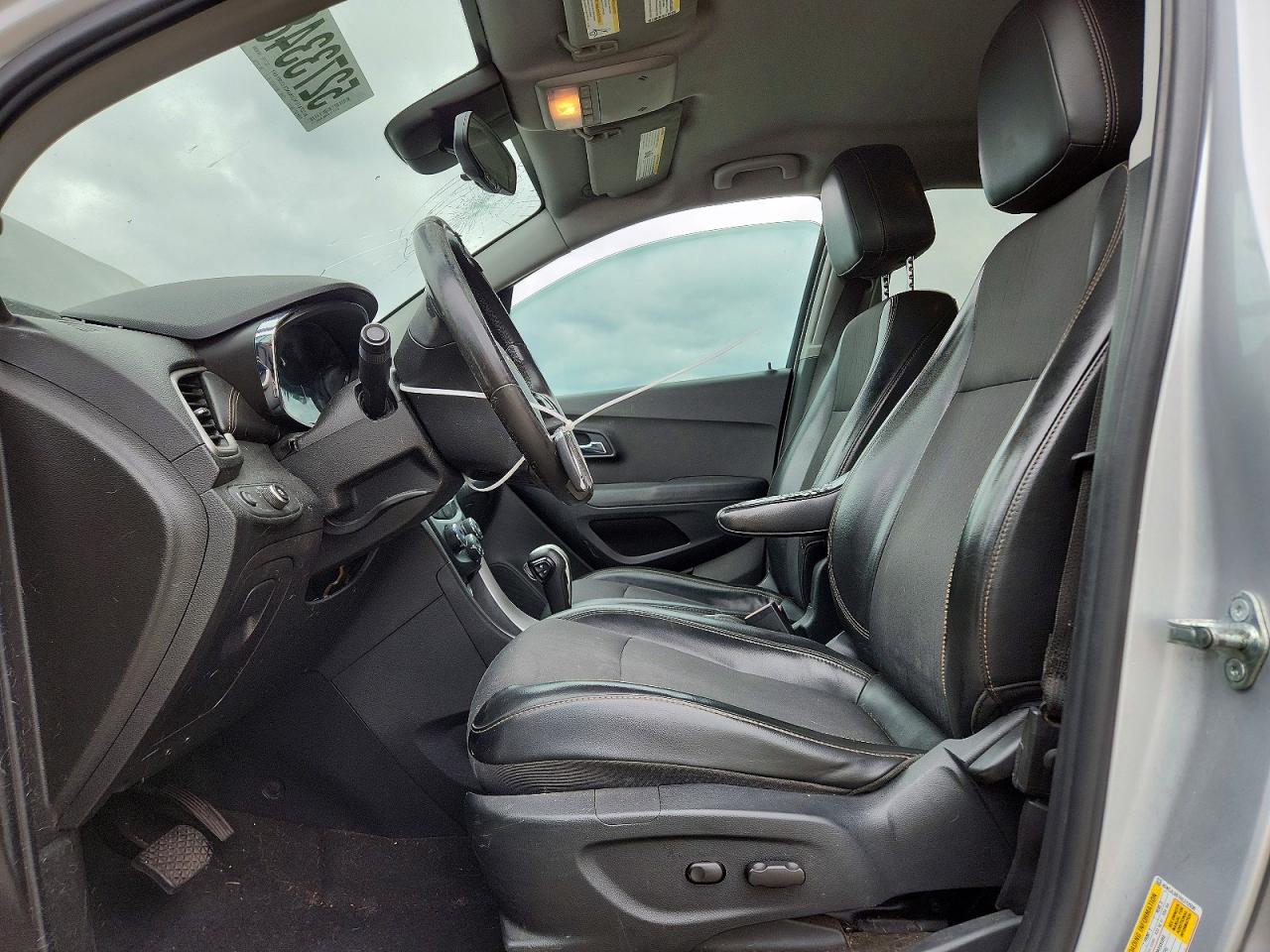 2017 Chevrolet Trax 1lt Silver vin: 3GNCJLSB1HL212938