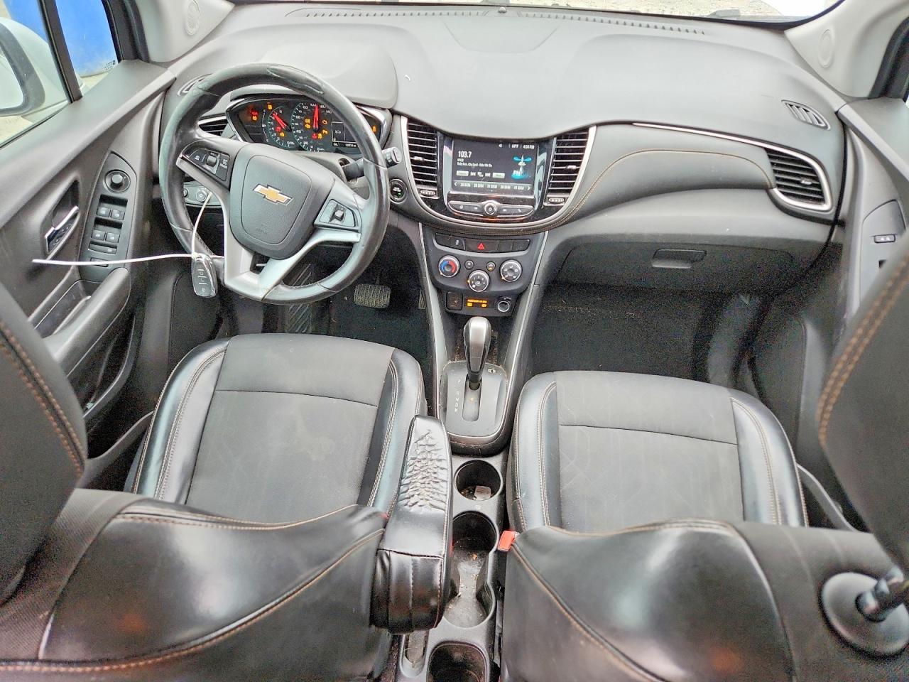 2017 Chevrolet Trax 1lt Silver vin: 3GNCJLSB1HL212938
