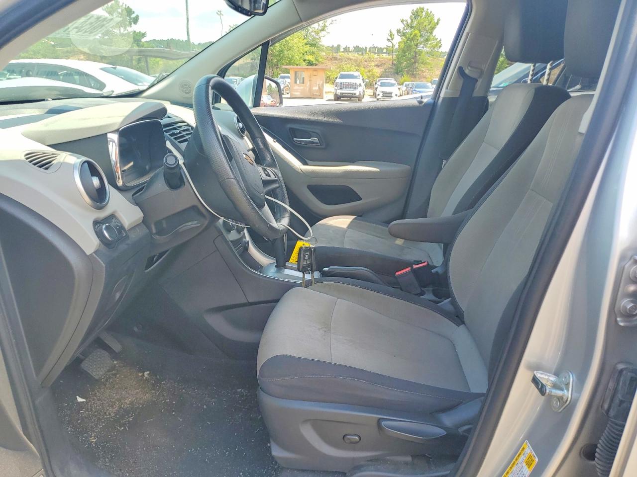 2015 Chevrolet Trax 1lt Silver vin: 3GNCJLSB3FL208869