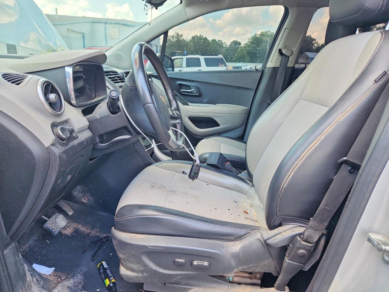2015 Chevrolet Trax 1lt Серебряный vin: 3GNCJLSB3FL212520