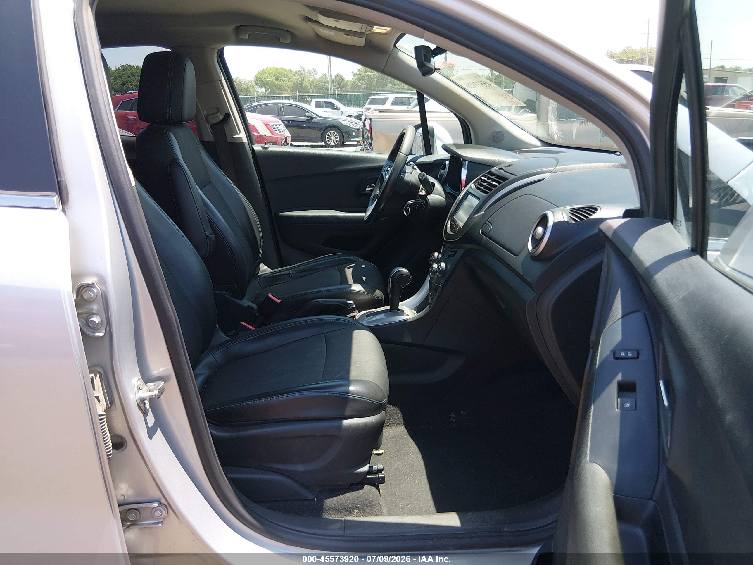 2015 Chevrolet Trax Lt Silver vin: 3GNCJLSB3FL243315