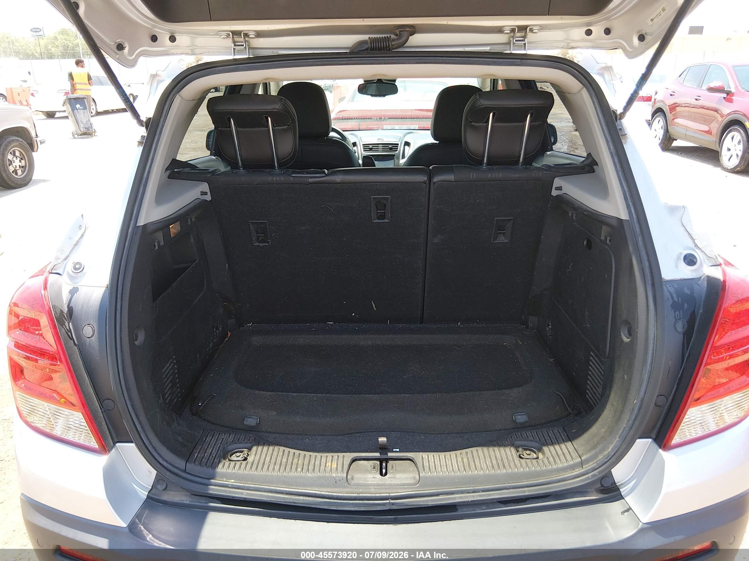2015 Chevrolet Trax Lt Silver vin: 3GNCJLSB3FL243315