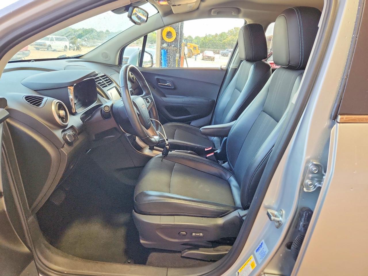 2015 Chevrolet Trax 1lt Silver vin: 3GNCJLSB4FL246062
