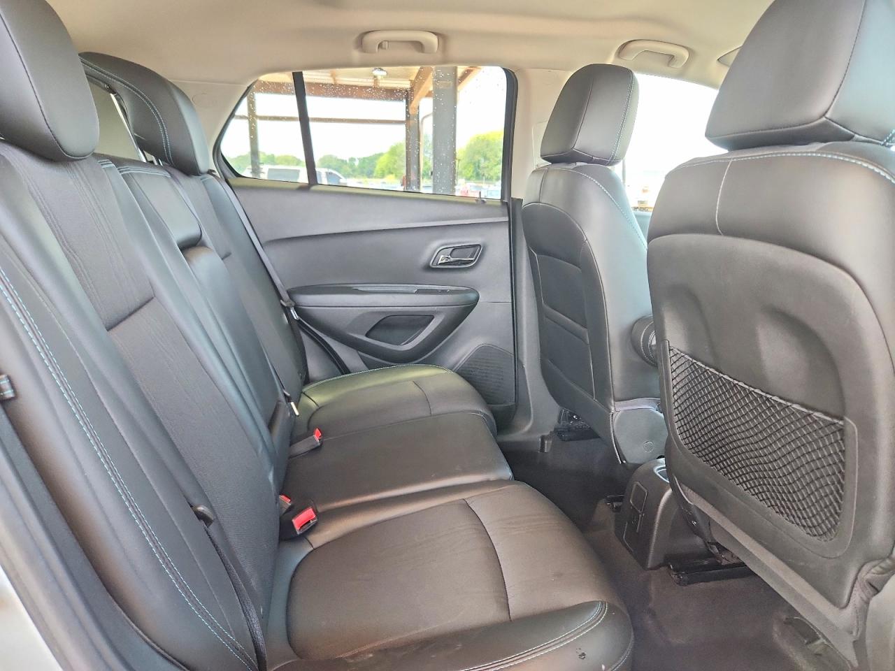 2015 Chevrolet Trax 1lt Silver vin: 3GNCJLSB4FL246062