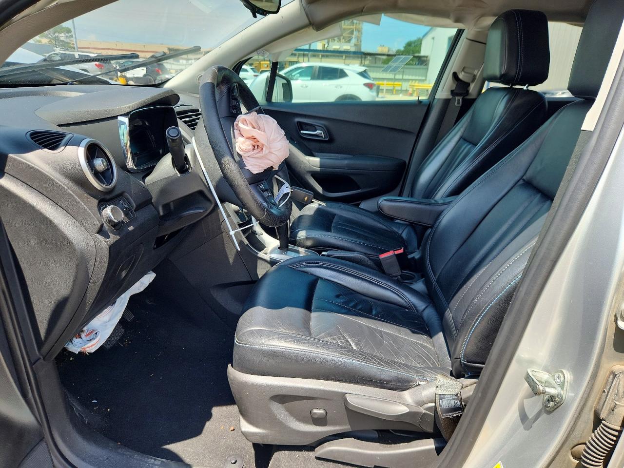 2015 Chevrolet Trax 1lt Silver vin: 3GNCJLSB7FL214030