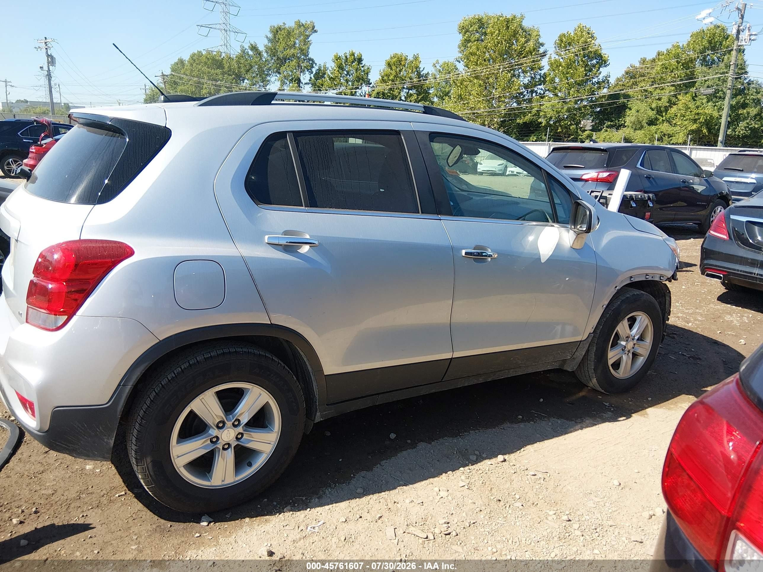 2020 Chevrolet Trax Fwd Lt Silver vin: 3GNCJLSB7LL207915