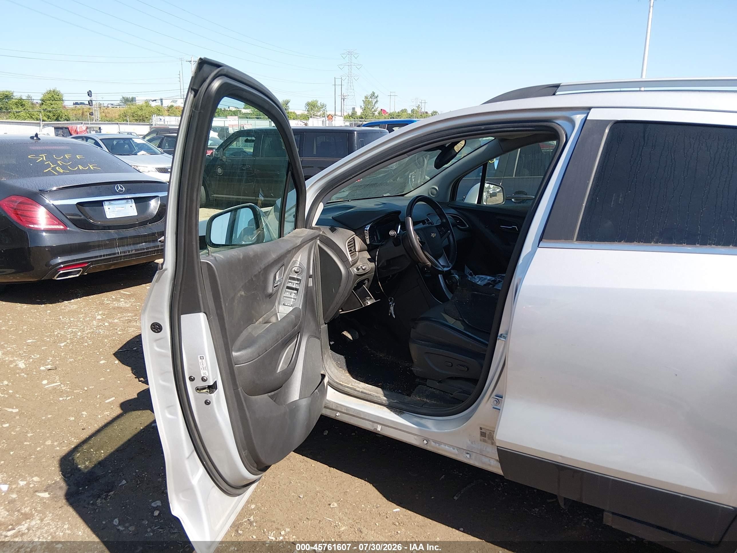 2020 Chevrolet Trax Fwd Lt Silver vin: 3GNCJLSB7LL207915