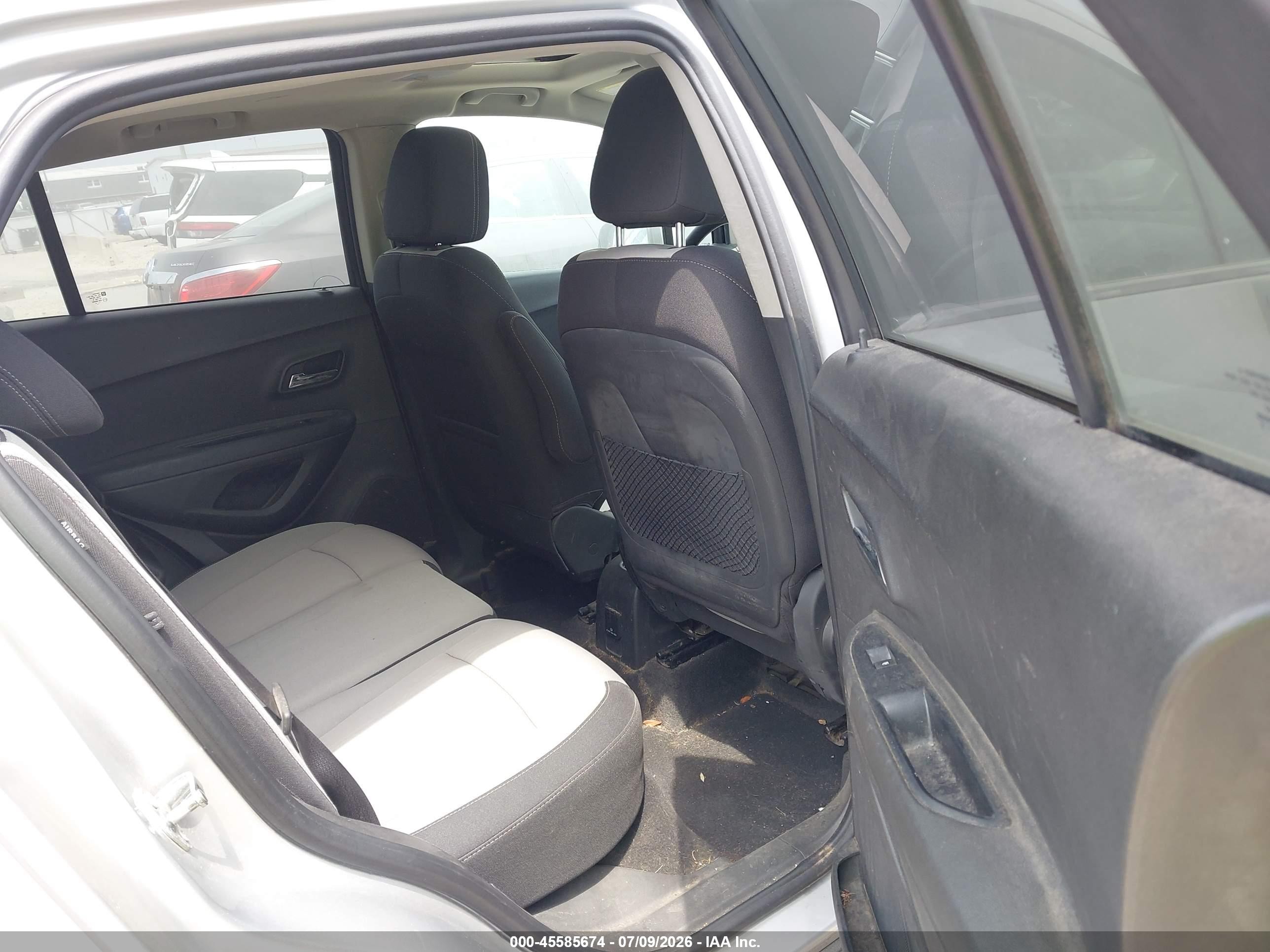 2015 Chevrolet Trax Lt Silver vin: 3GNCJLSB8FL229510