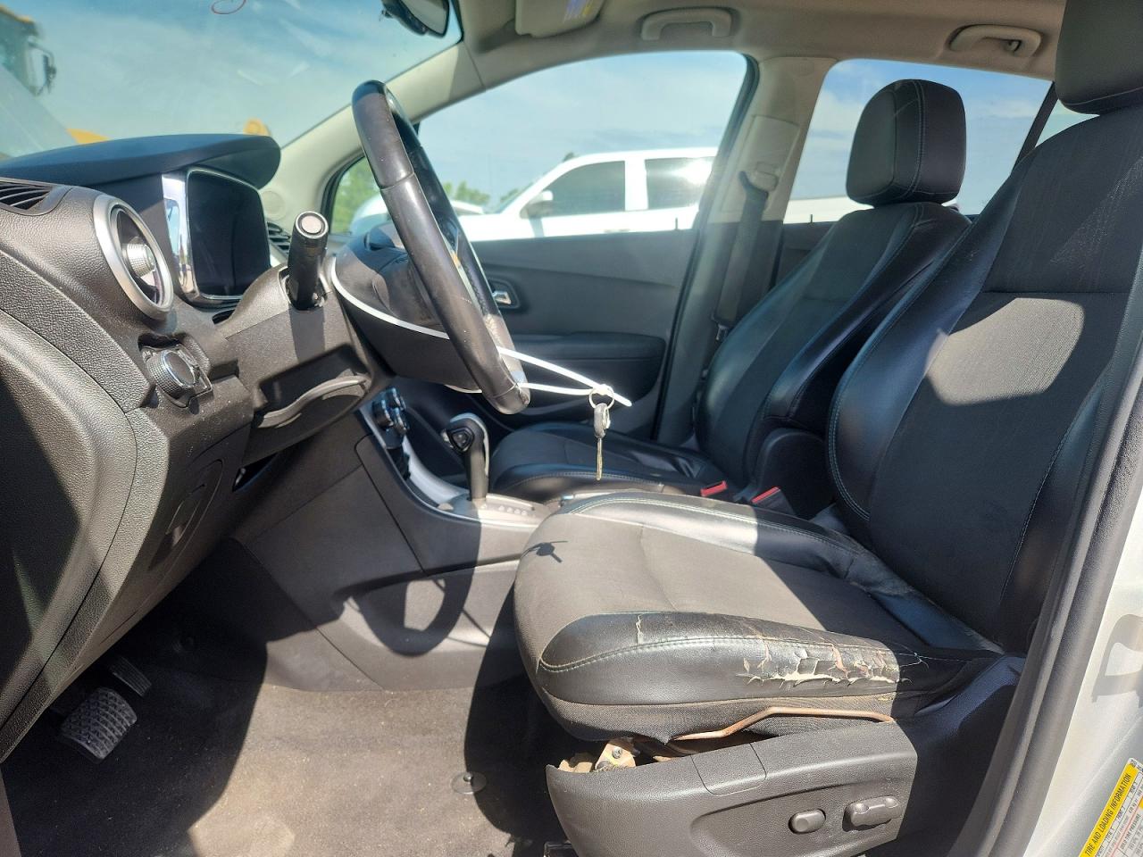 2015 Chevrolet Trax 1lt Silver vin: 3GNCJLSB8FL252107