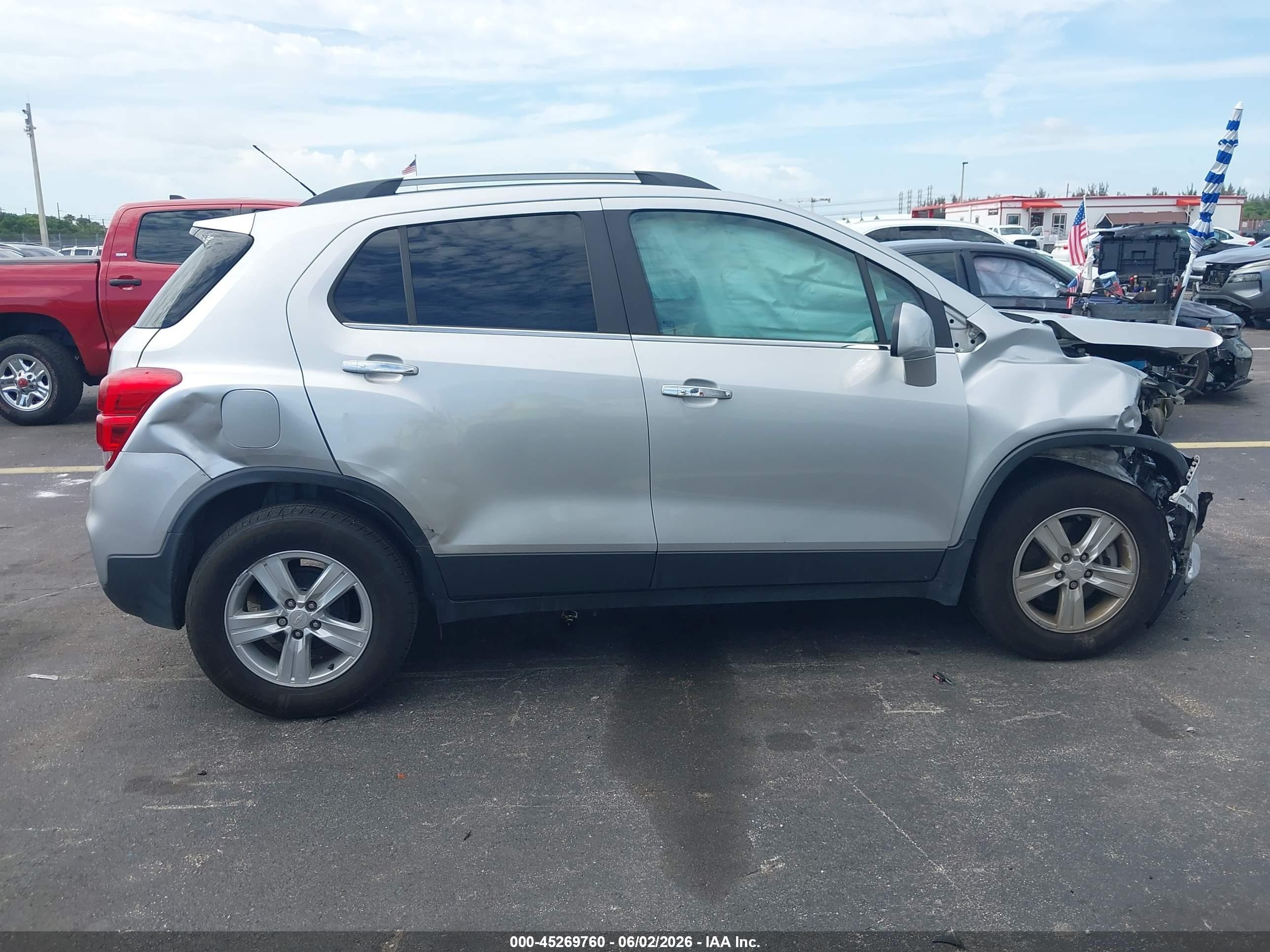 2018 Chevrolet Trax Lt Gray vin: 3GNCJLSB8JL197070