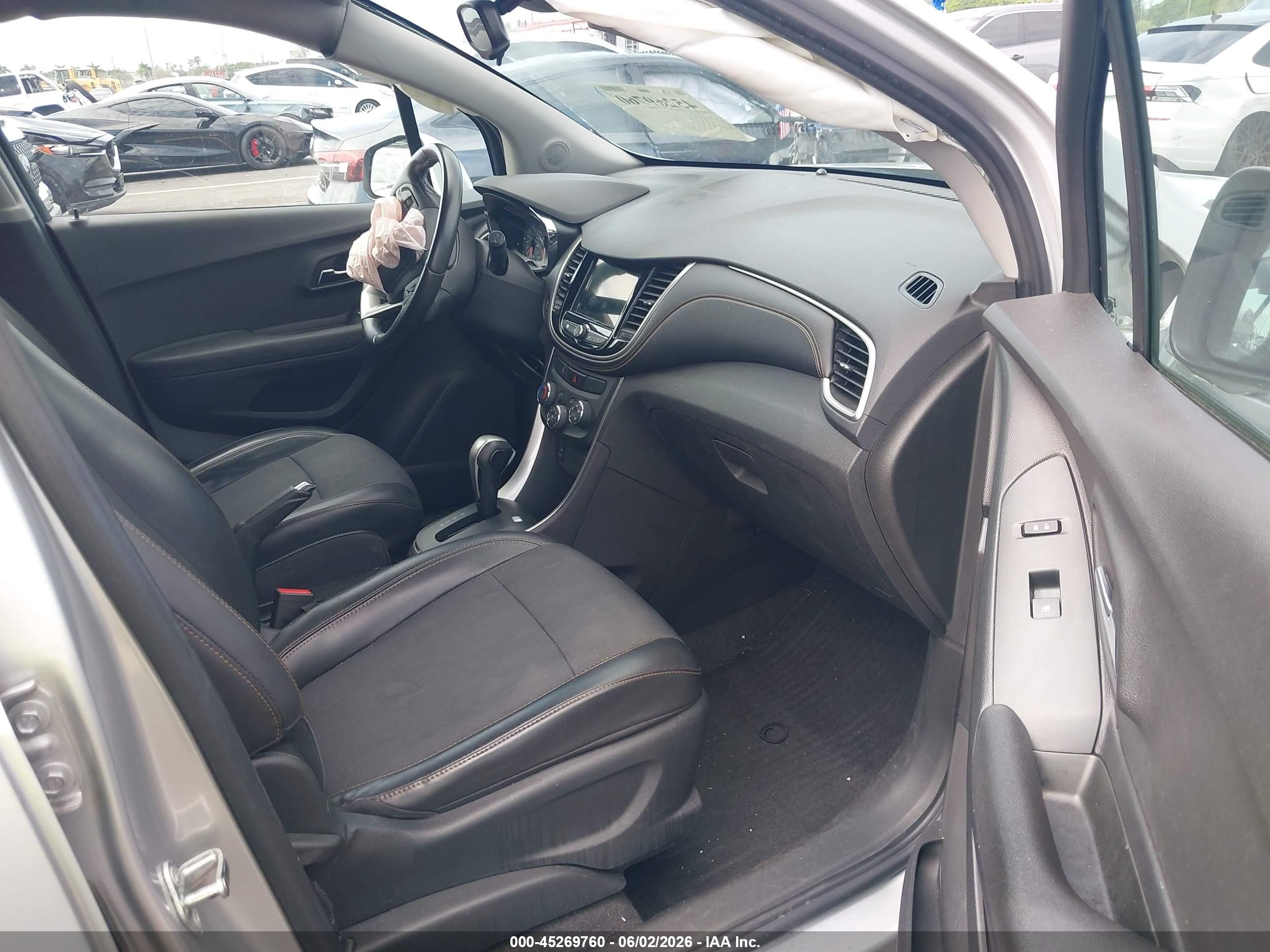 2018 Chevrolet Trax Lt Gray vin: 3GNCJLSB8JL197070