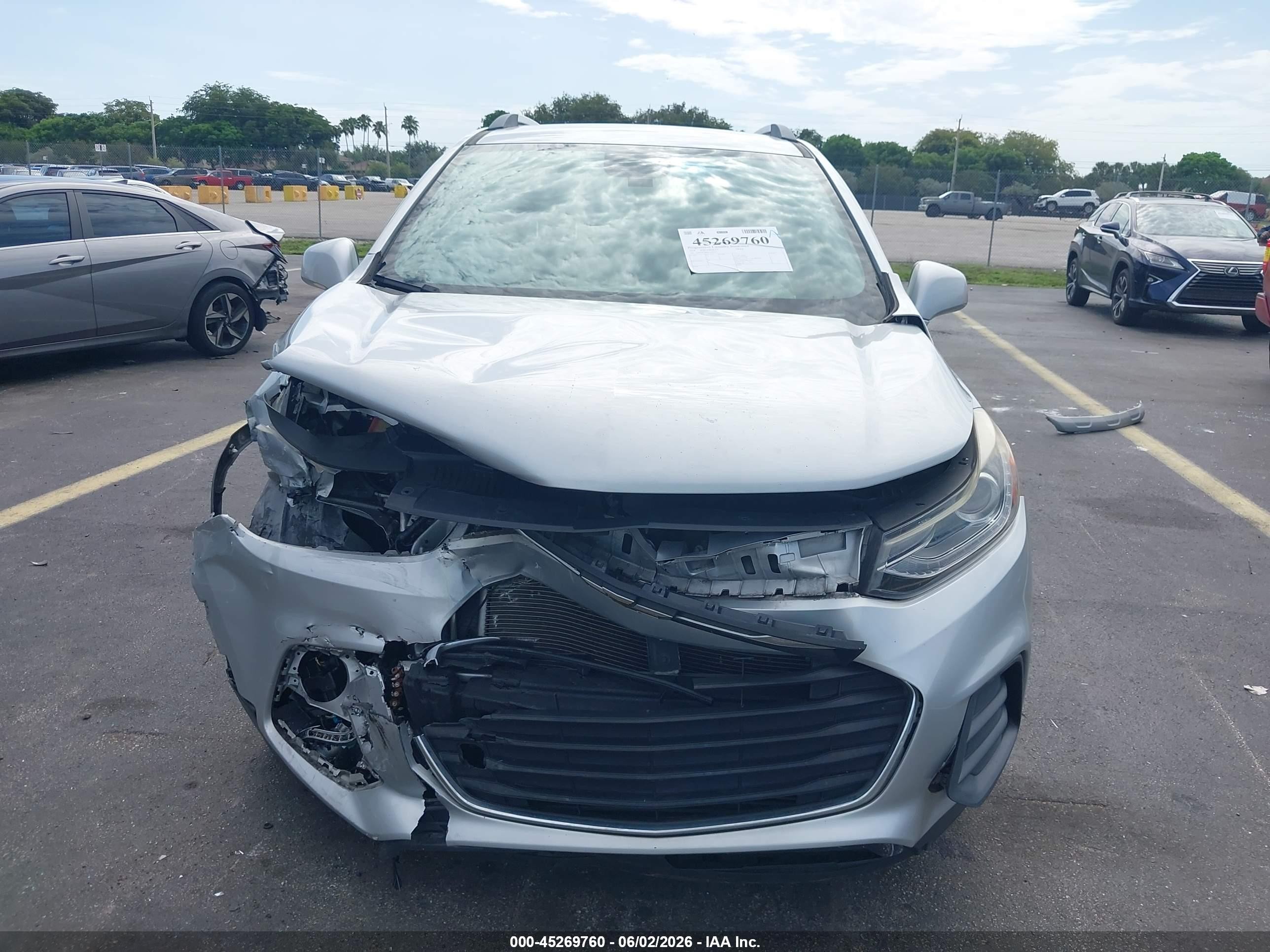 2018 Chevrolet Trax Lt Gray vin: 3GNCJLSB8JL197070
