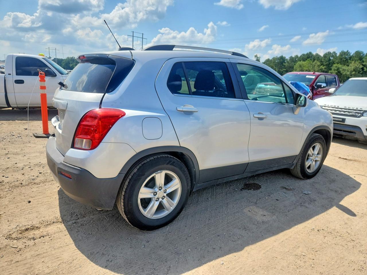 2015 Chevrolet Trax 1lt Silver vin: 3GNCJLSB9FL253279