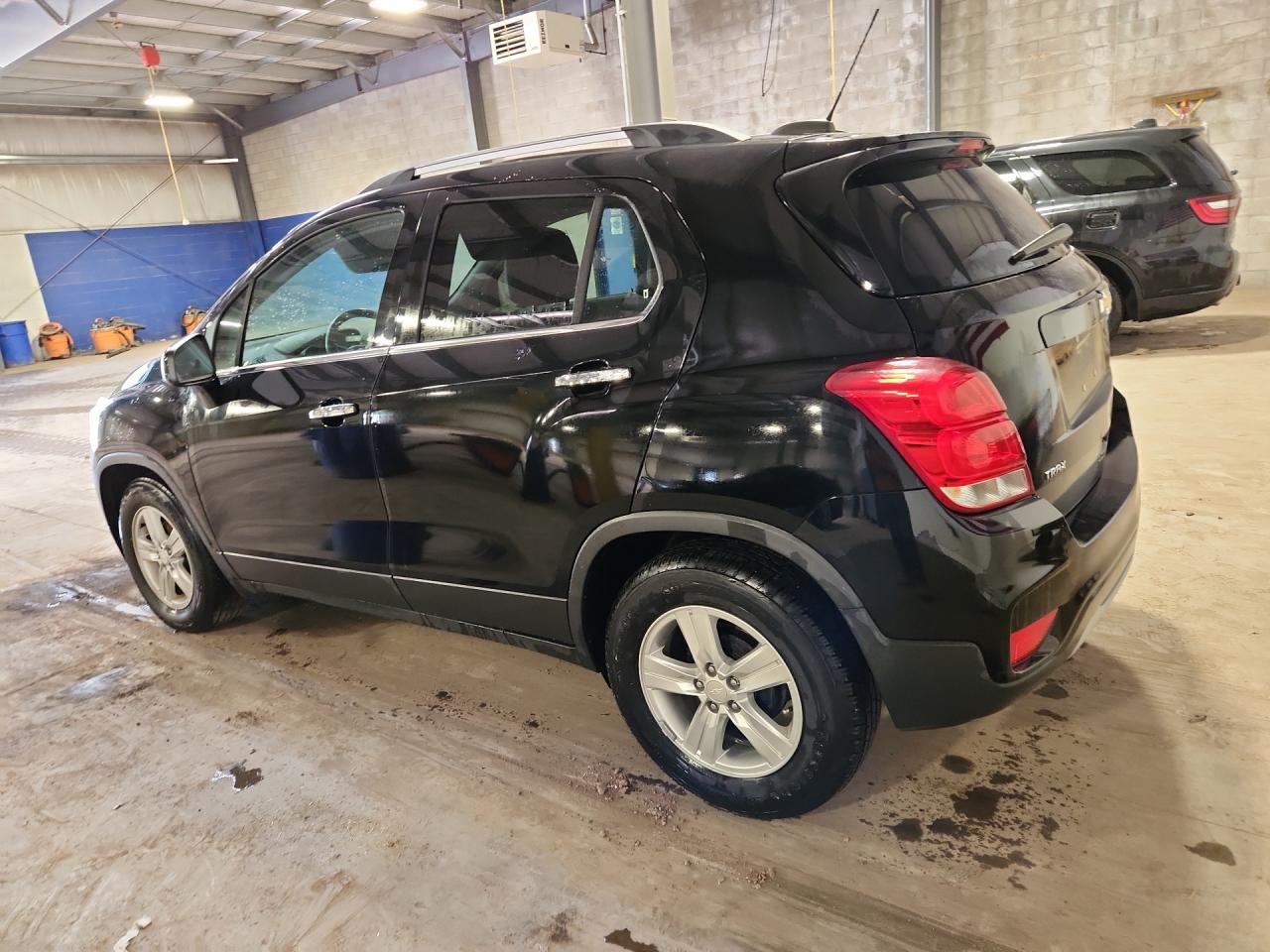 2019 Chevrolet Trax 1lt Black vin: 3GNCJLSB9KL372346 Damage: Left Front Door, Chipped, 2