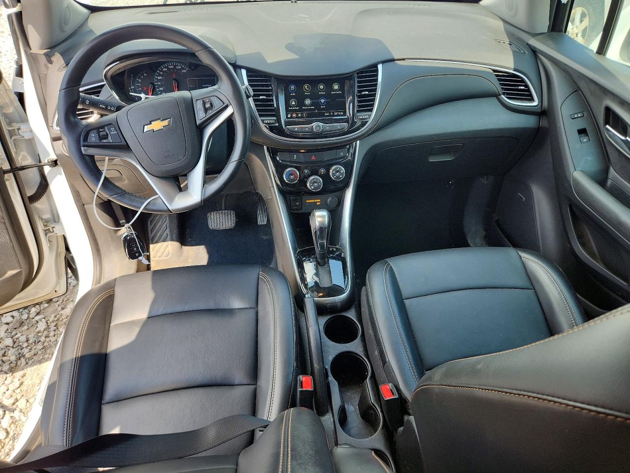 2019 Chevrolet Trax Premier Белый vin: 3GNCJMSB6KL391622