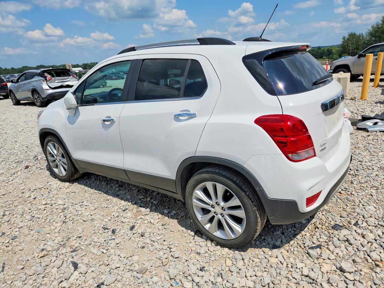 2019 Chevrolet Trax Premier Белый vin: 3GNCJMSB6KL391622