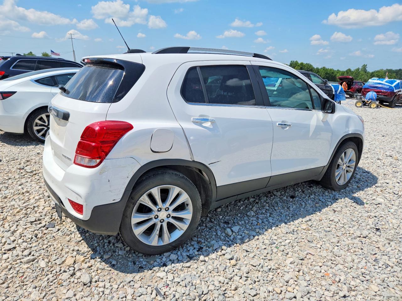 2019 Chevrolet Trax Premier Белый vin: 3GNCJMSB6KL391622