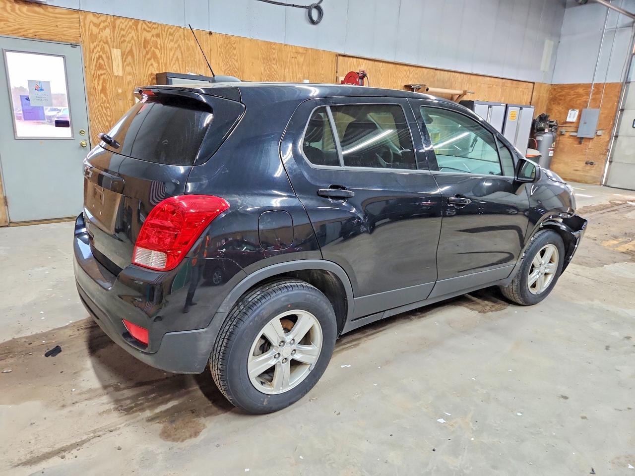 2019 Chevrolet Trax Ls Черный vin: 3GNCJNSB4KL281271