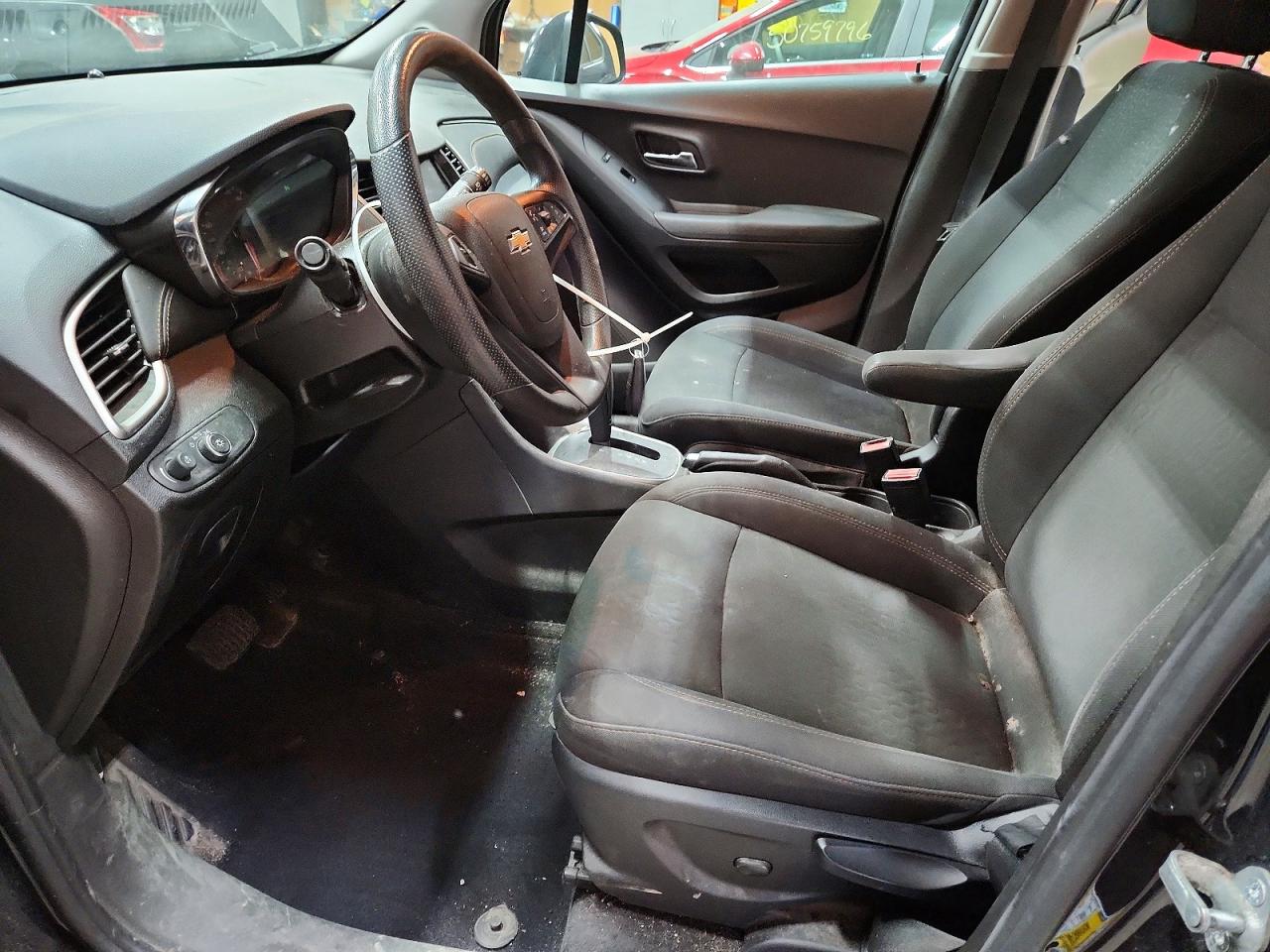 2019 Chevrolet Trax Ls Черный vin: 3GNCJNSB4KL281271