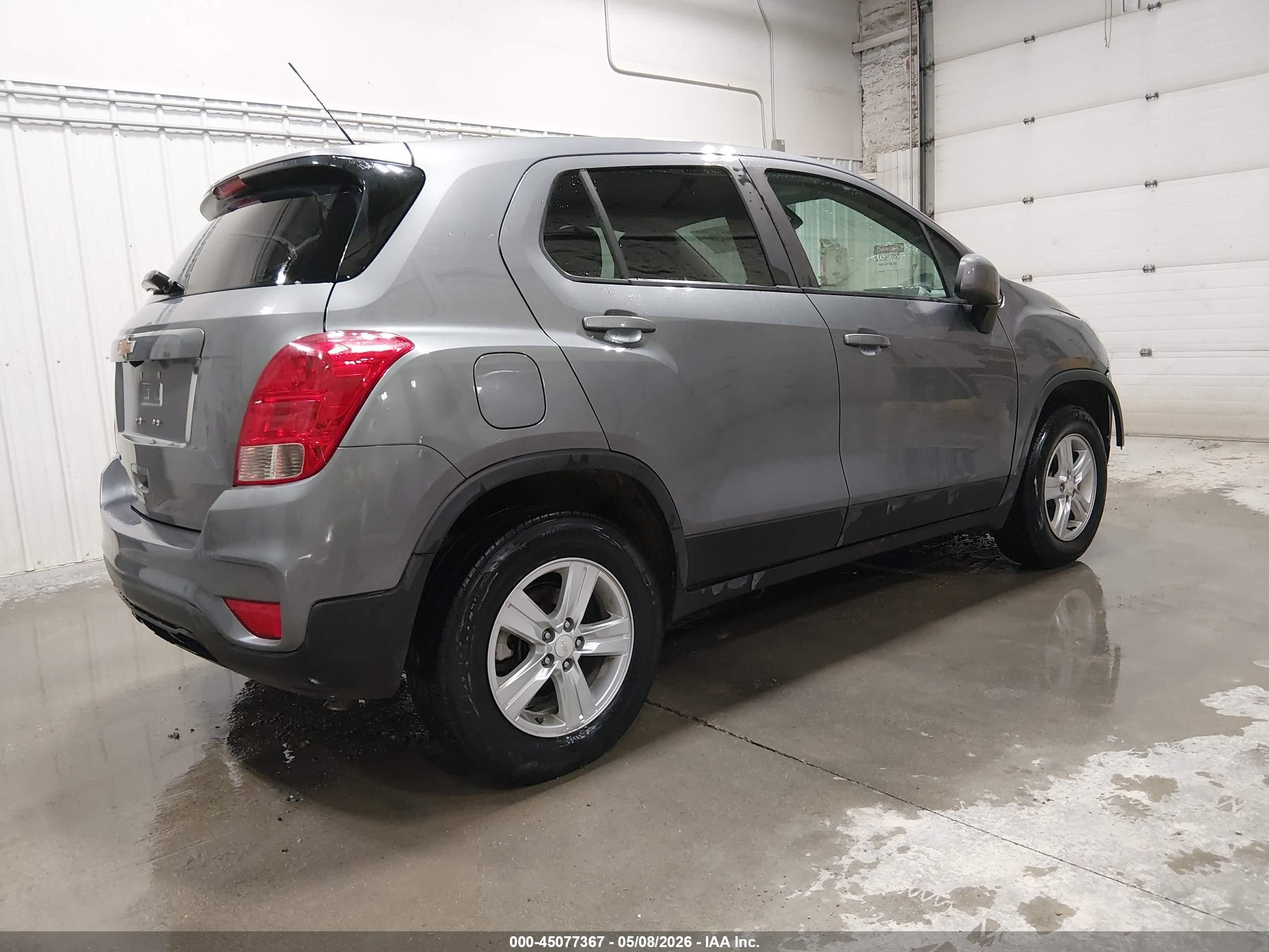 2020 Chevrolet Trax Awd Ls Gray vin: 3GNCJNSB5LL238060
