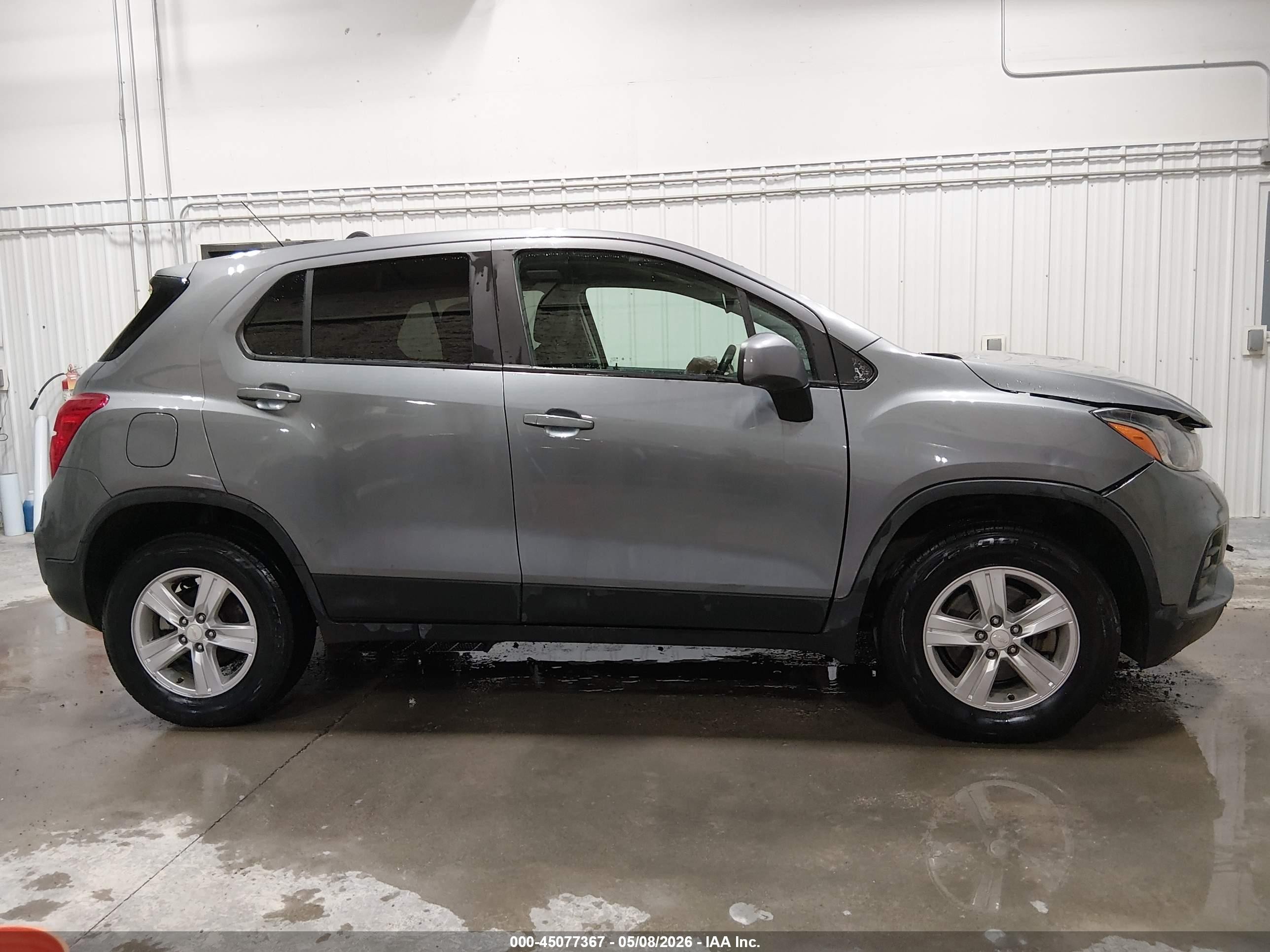 2020 Chevrolet Trax Awd Ls Gray vin: 3GNCJNSB5LL238060