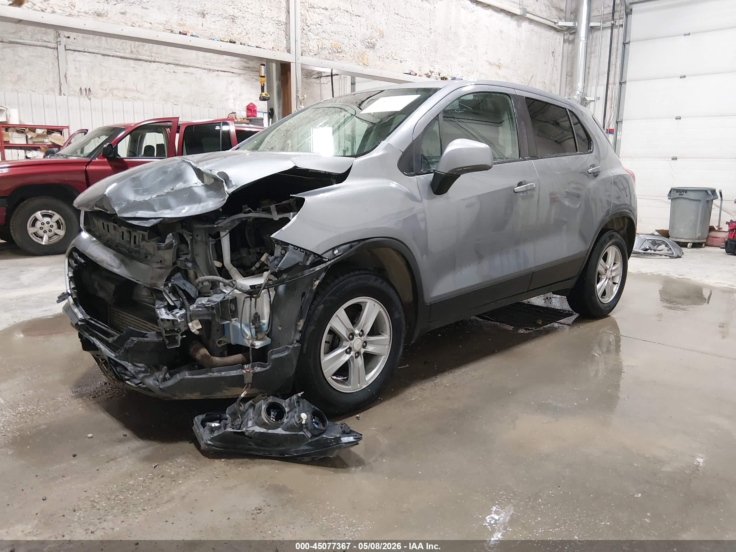 2020 Chevrolet Trax Awd Ls Gray vin: 3GNCJNSB5LL238060