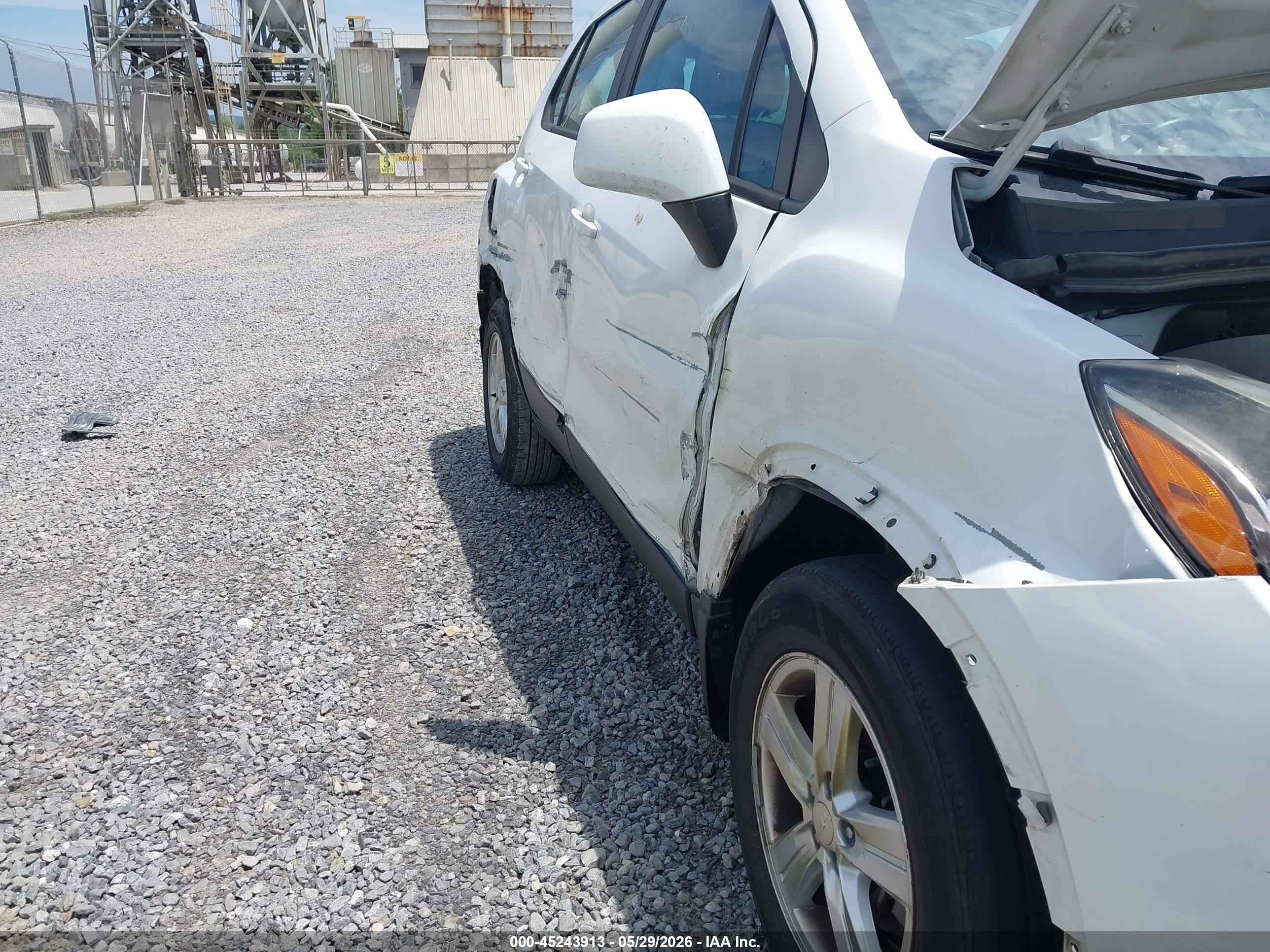 2018 Chevrolet Trax Ls Белый vin: 3GNCJNSB7JL240440