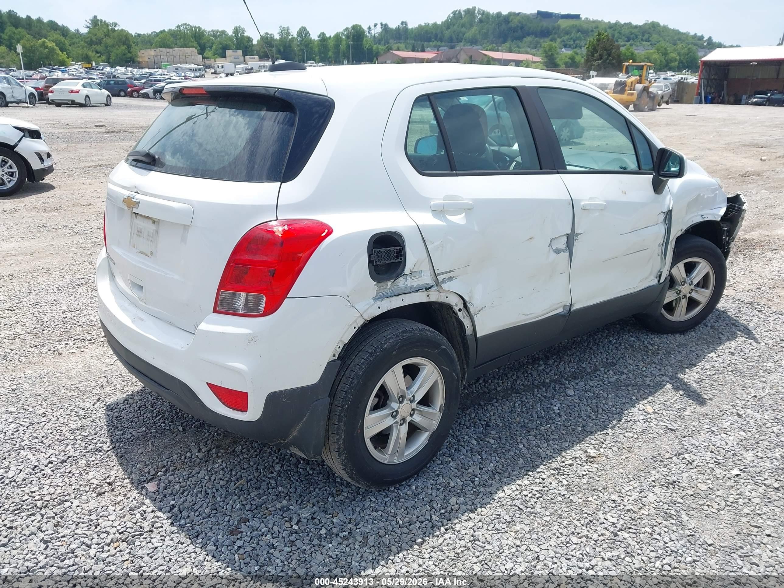 2018 Chevrolet Trax Ls Белый vin: 3GNCJNSB7JL240440