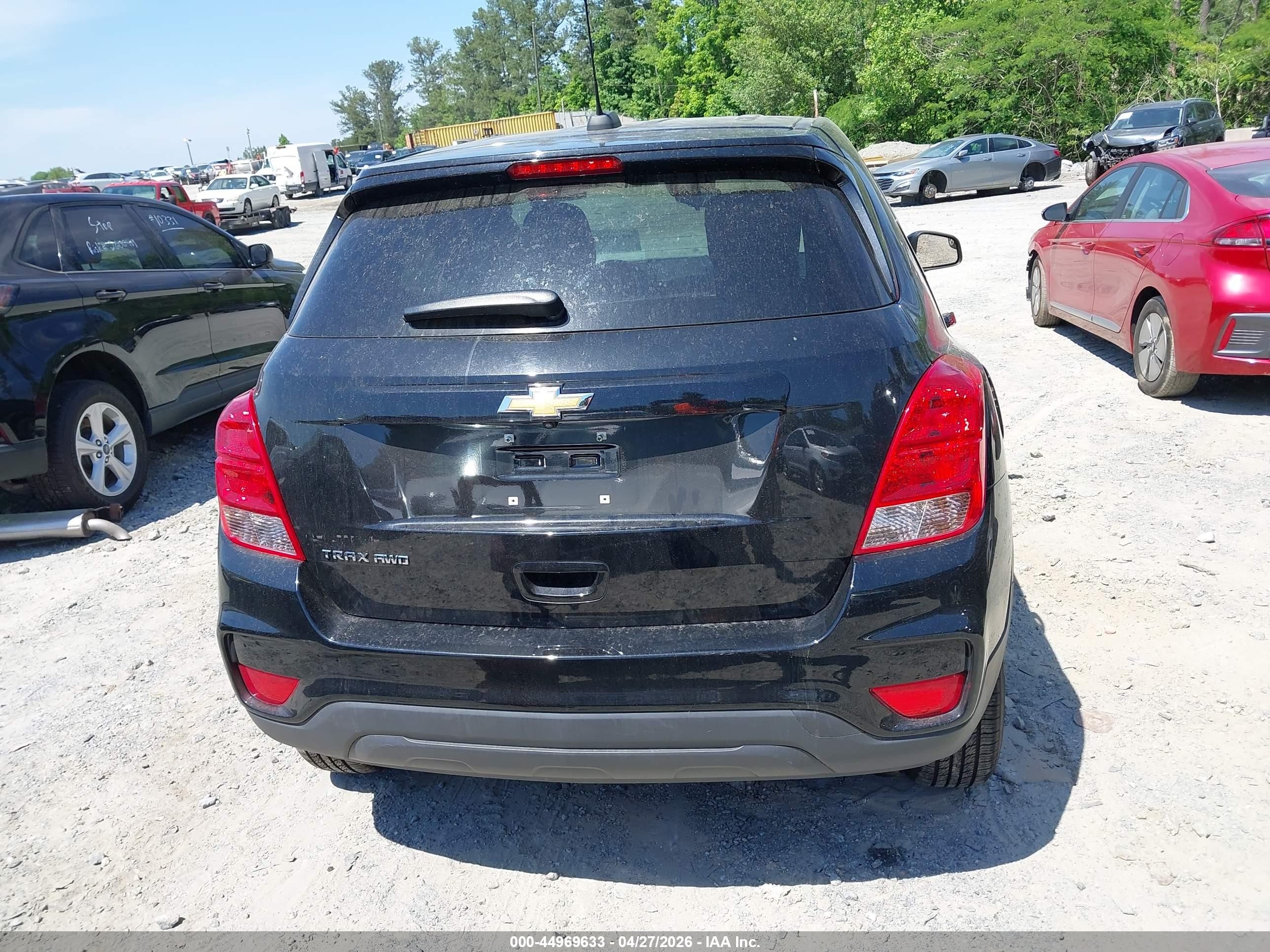 2020 Chevrolet Trax Awd Ls Black vin: 3GNCJNSB8LL256262
