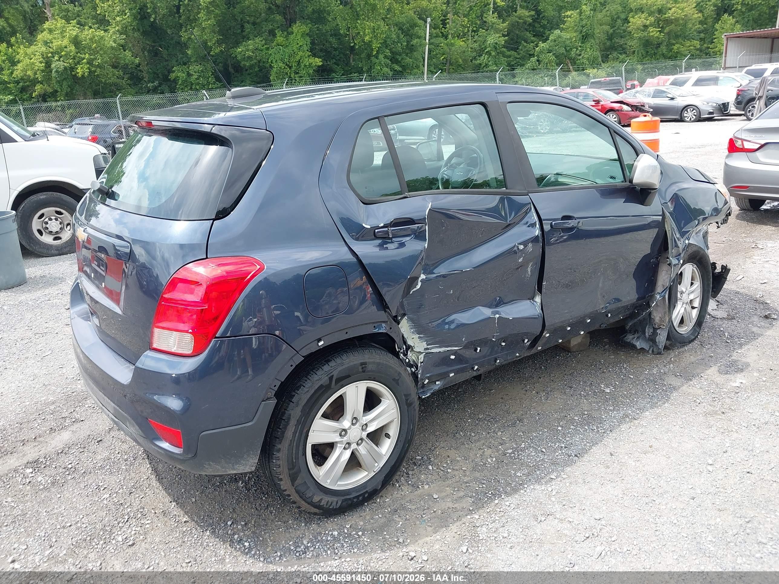 2018 Chevrolet Trax Ls Dark Blue vin: 3GNCJNSB9JL367433