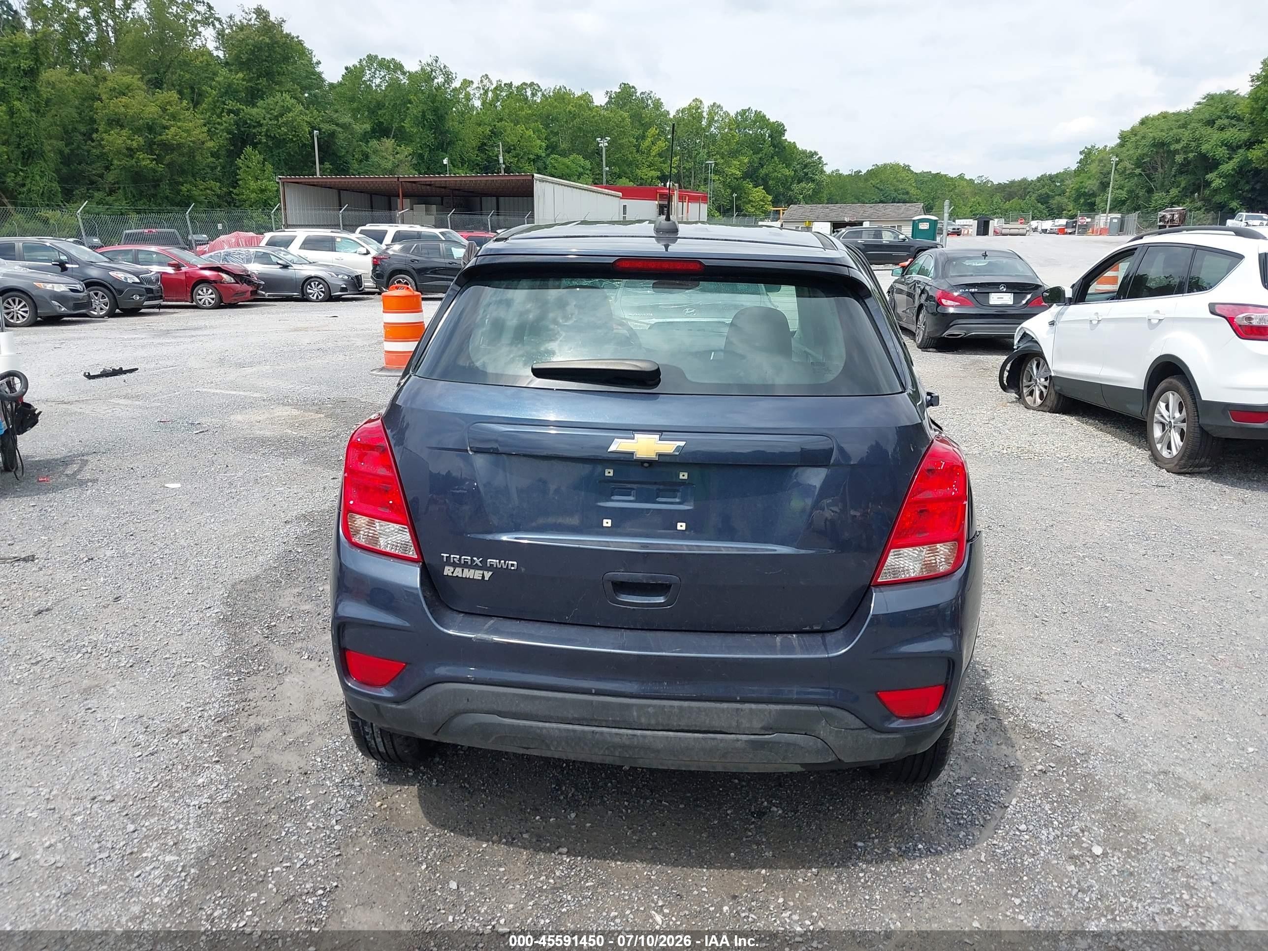 2018 Chevrolet Trax Ls Dark Blue vin: 3GNCJNSB9JL367433