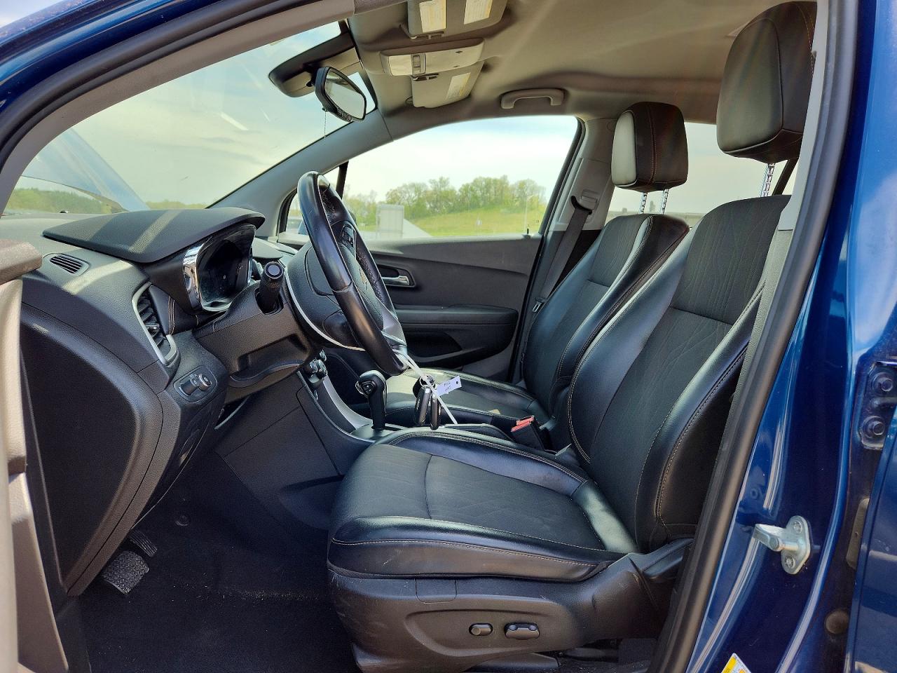 2019 Chevrolet Trax 1lt Blue vin: 3GNCJPSB2KL180273