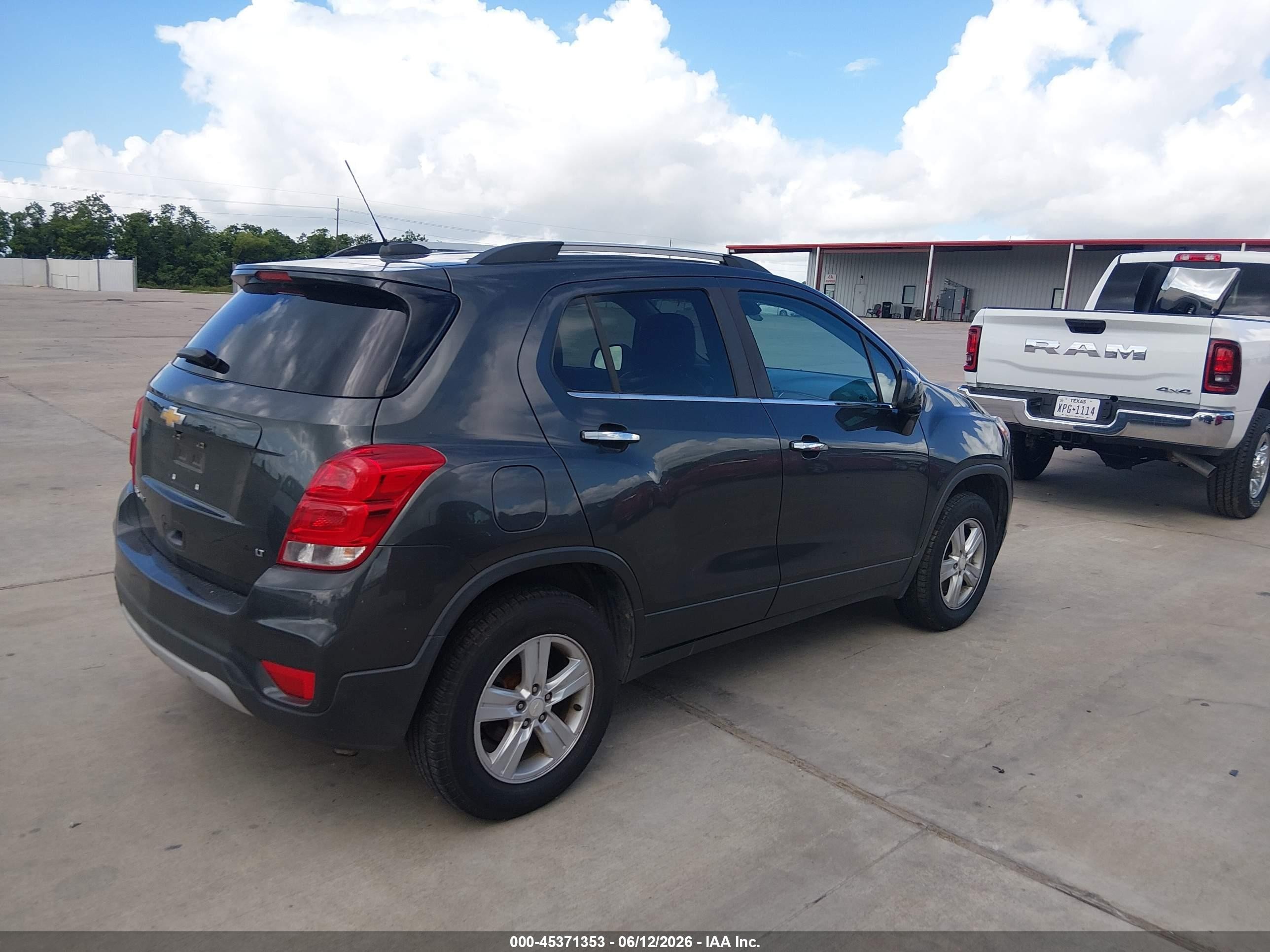 2020 Chevrolet Trax Awd Lt Gray vin: 3GNCJPSB6LL150663