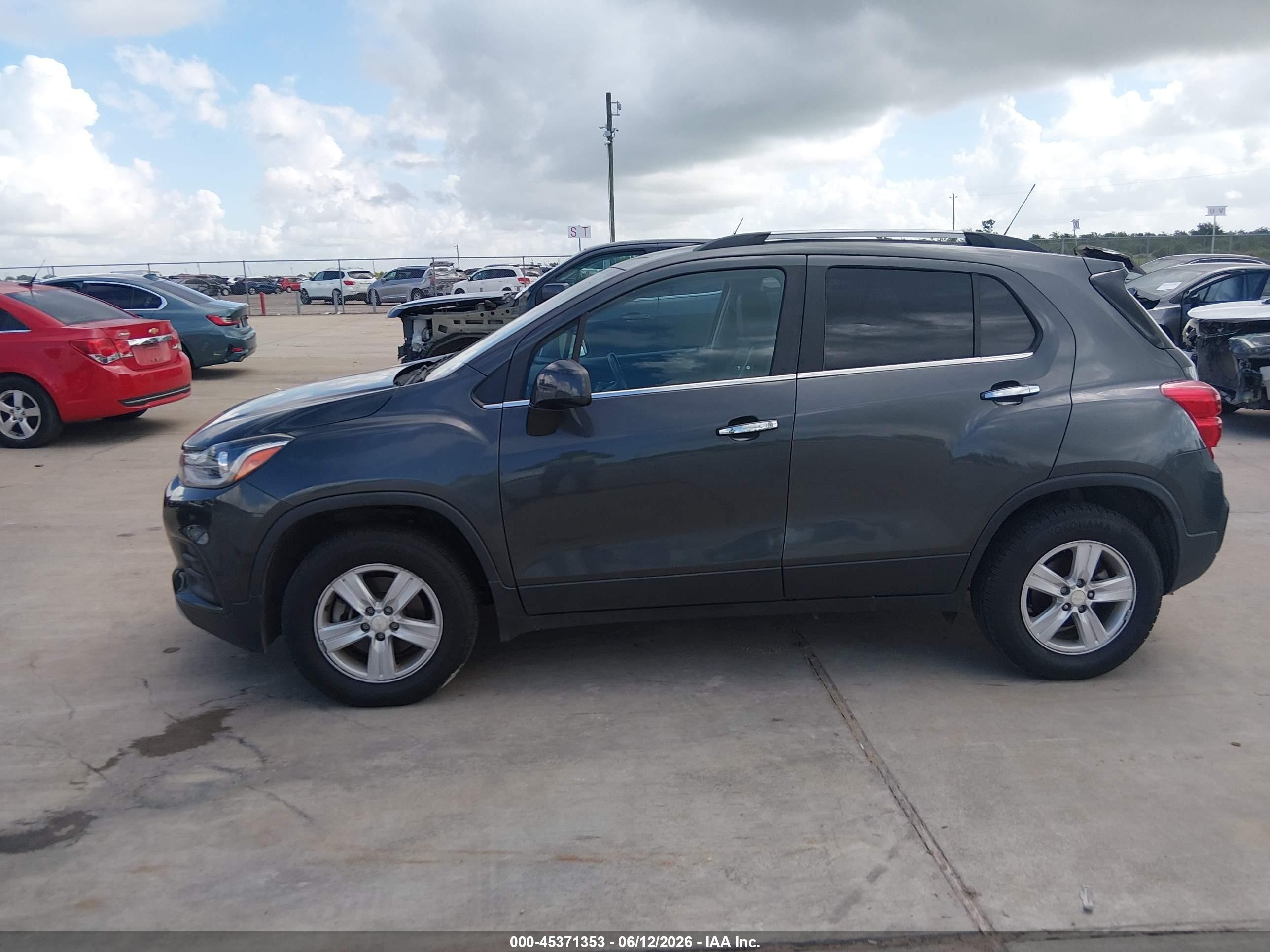 2020 Chevrolet Trax Awd Lt Gray vin: 3GNCJPSB6LL150663