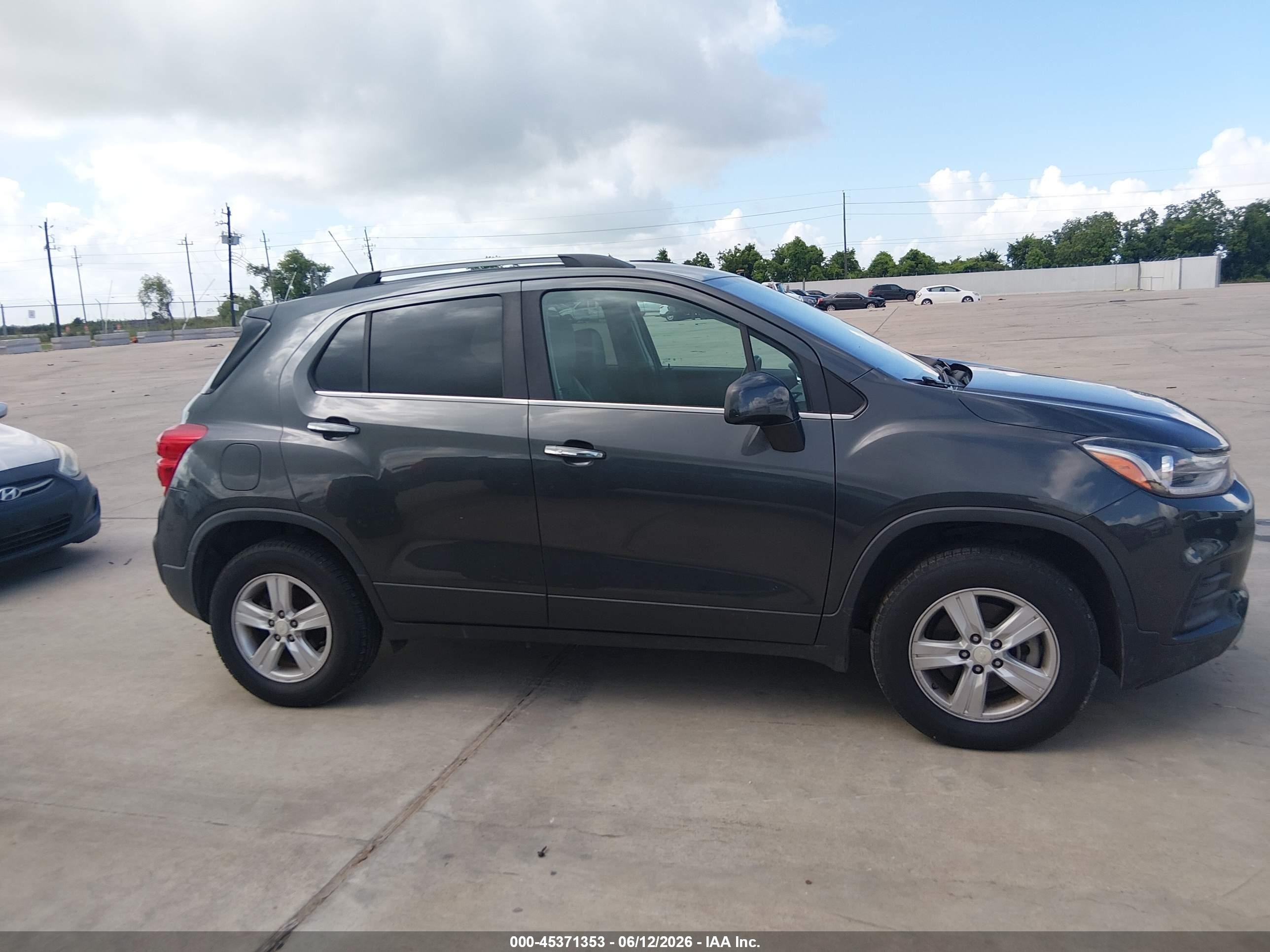 2020 Chevrolet Trax Awd Lt Gray vin: 3GNCJPSB6LL150663