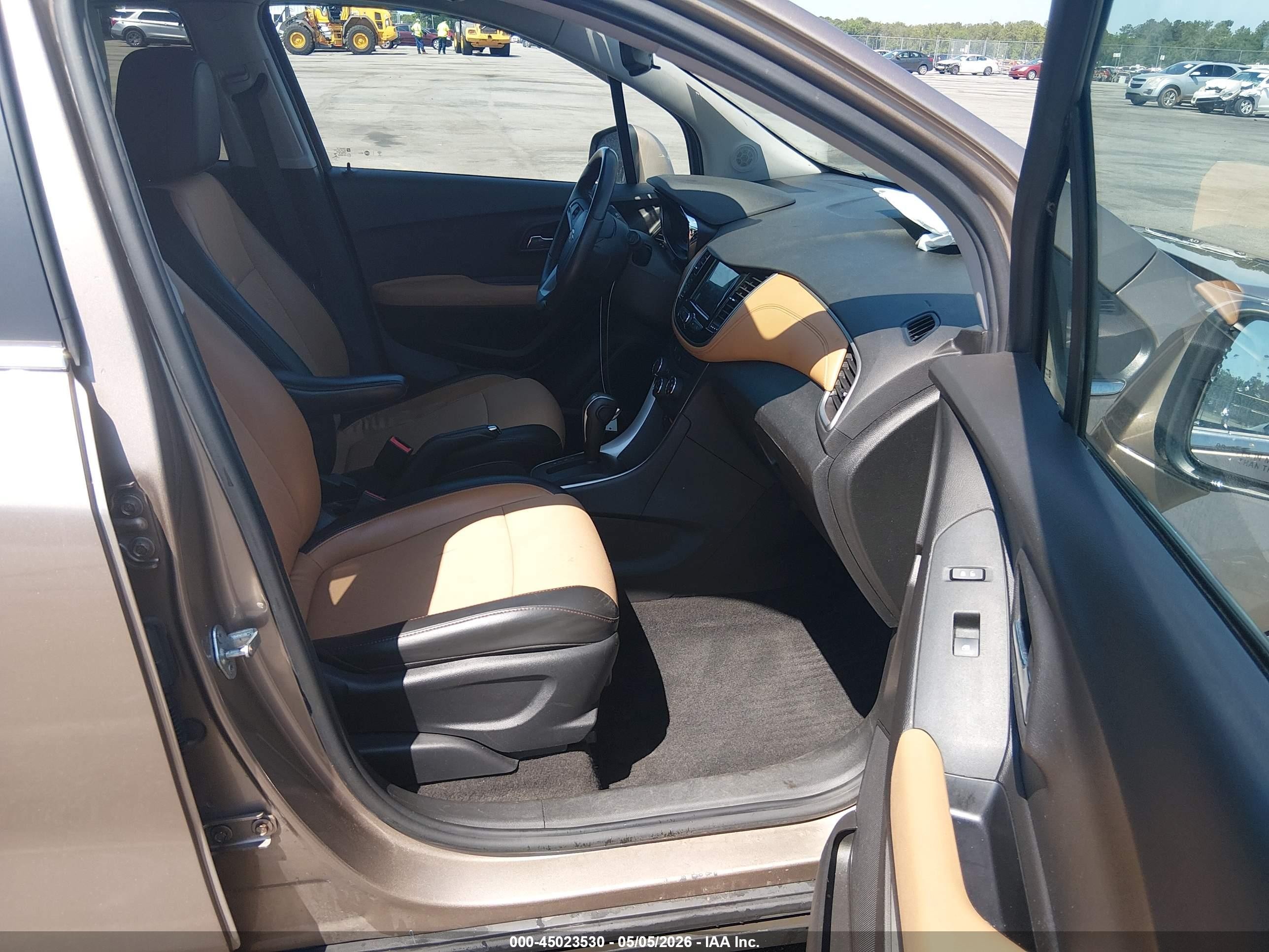 2018 Chevrolet Trax Lt Коричневый vin: 3GNCJPSB9JL244226