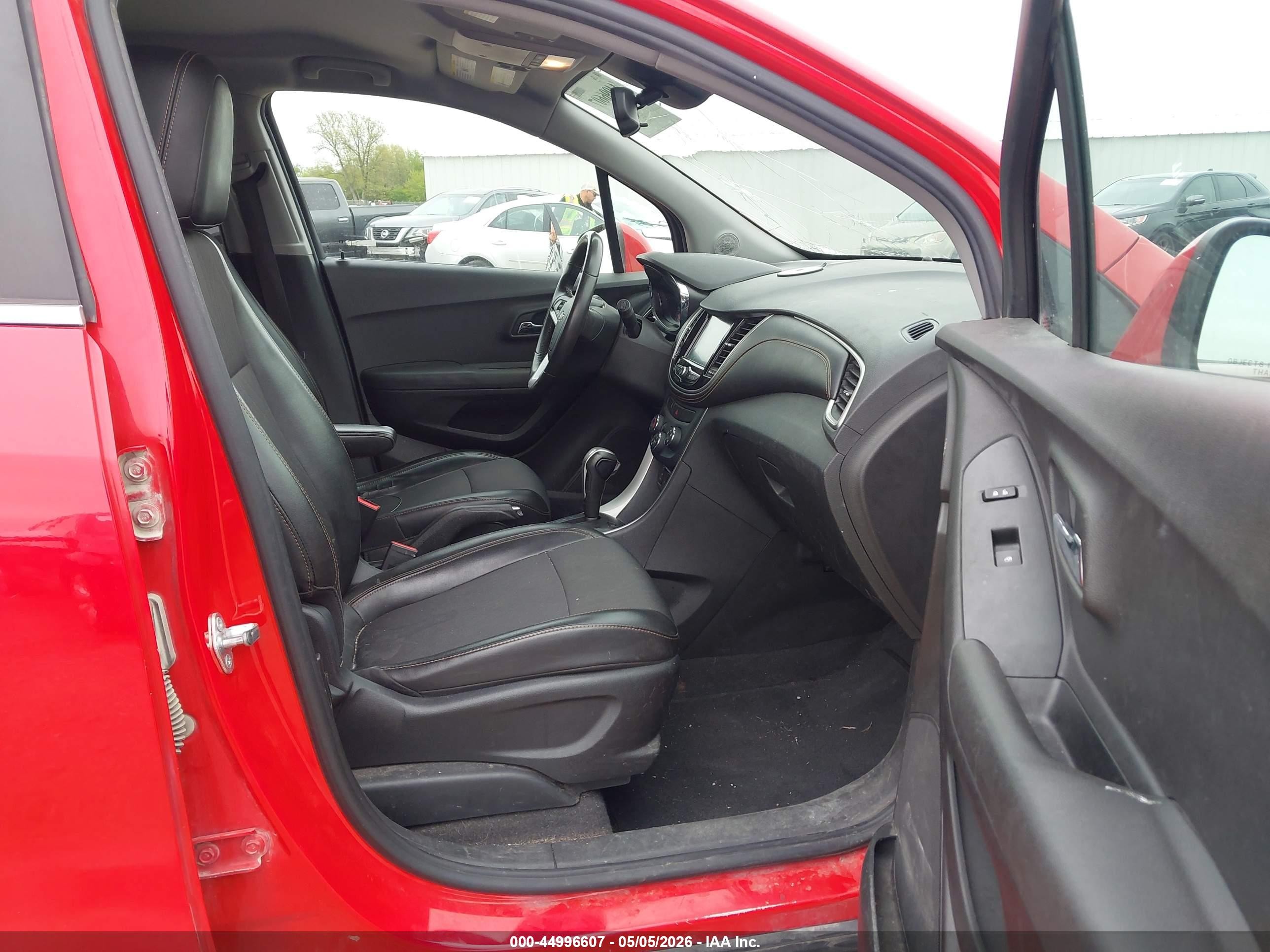 2017 Chevrolet Trax Lt Красный vin: 3GNCJPSBXHL221841