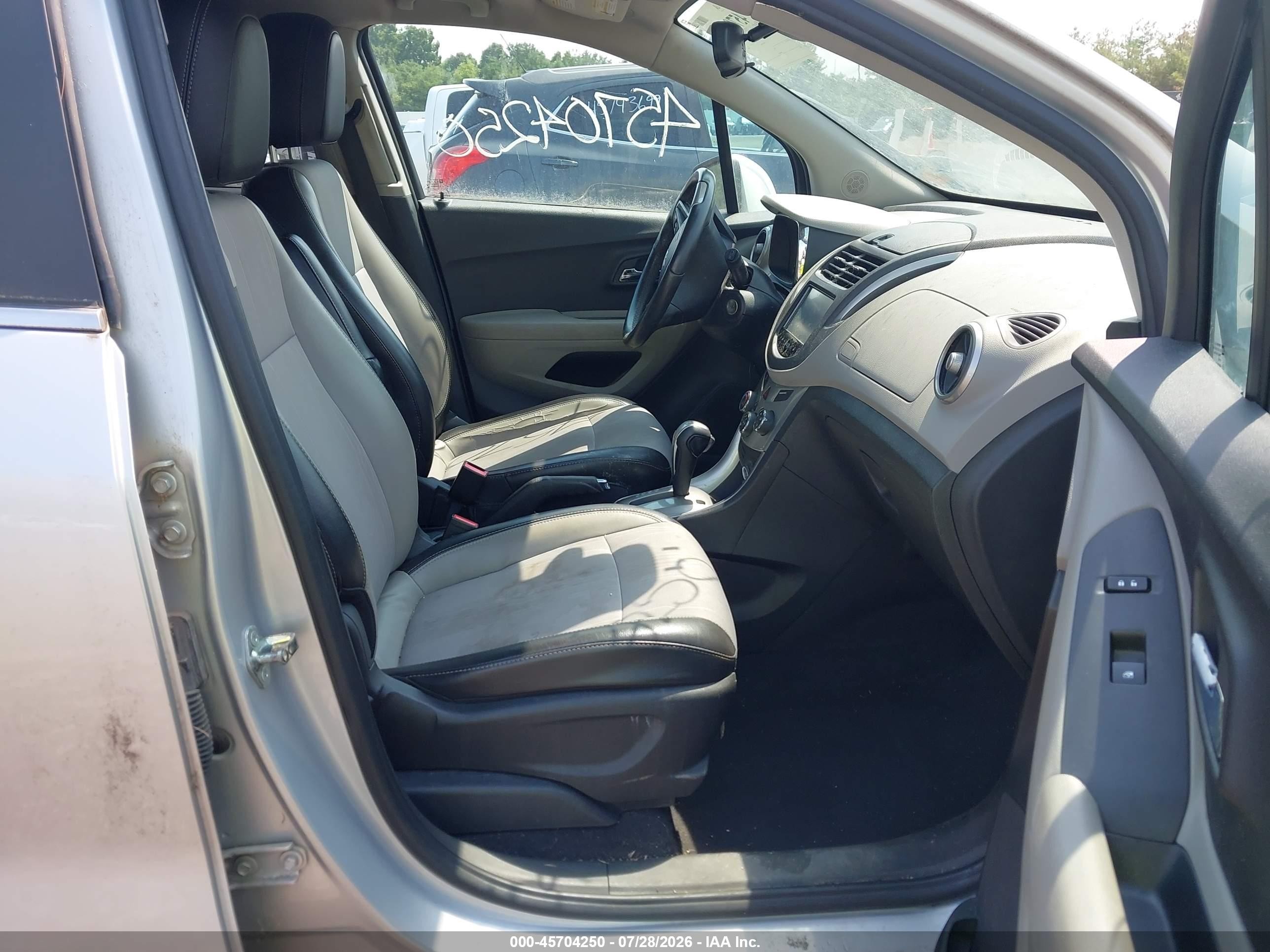 2015 Chevrolet Trax Lt Серебряный vin: 3GNCJRSB4FL189509