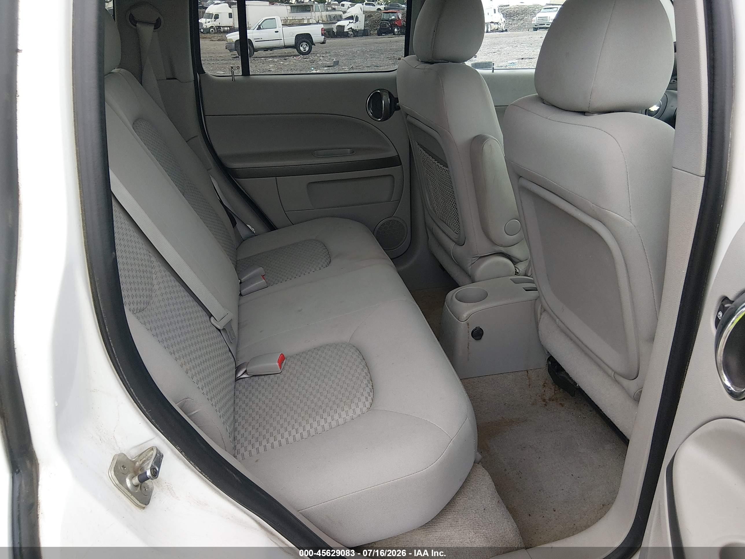 2008 Chevrolet Hhr Ls White vin: 3GNDA13D28S637678
