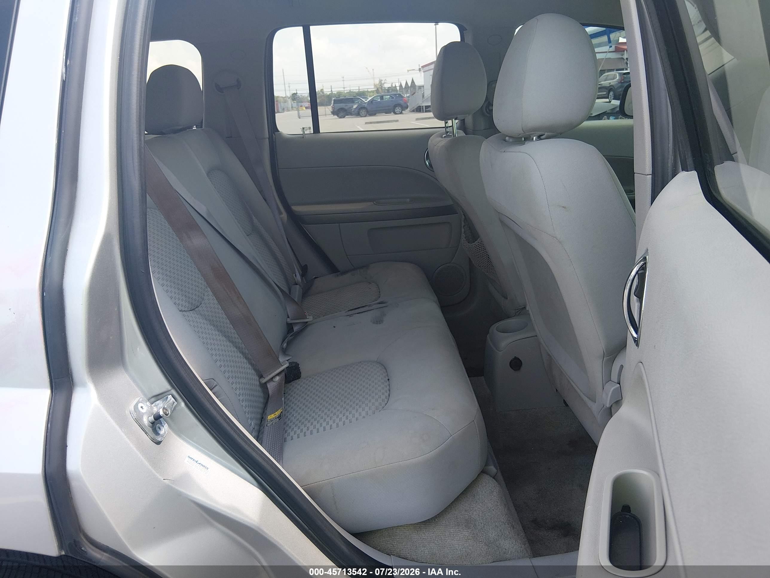 2006 Chevrolet Hhr Ls Silver vin: 3GNDA13D76S539226