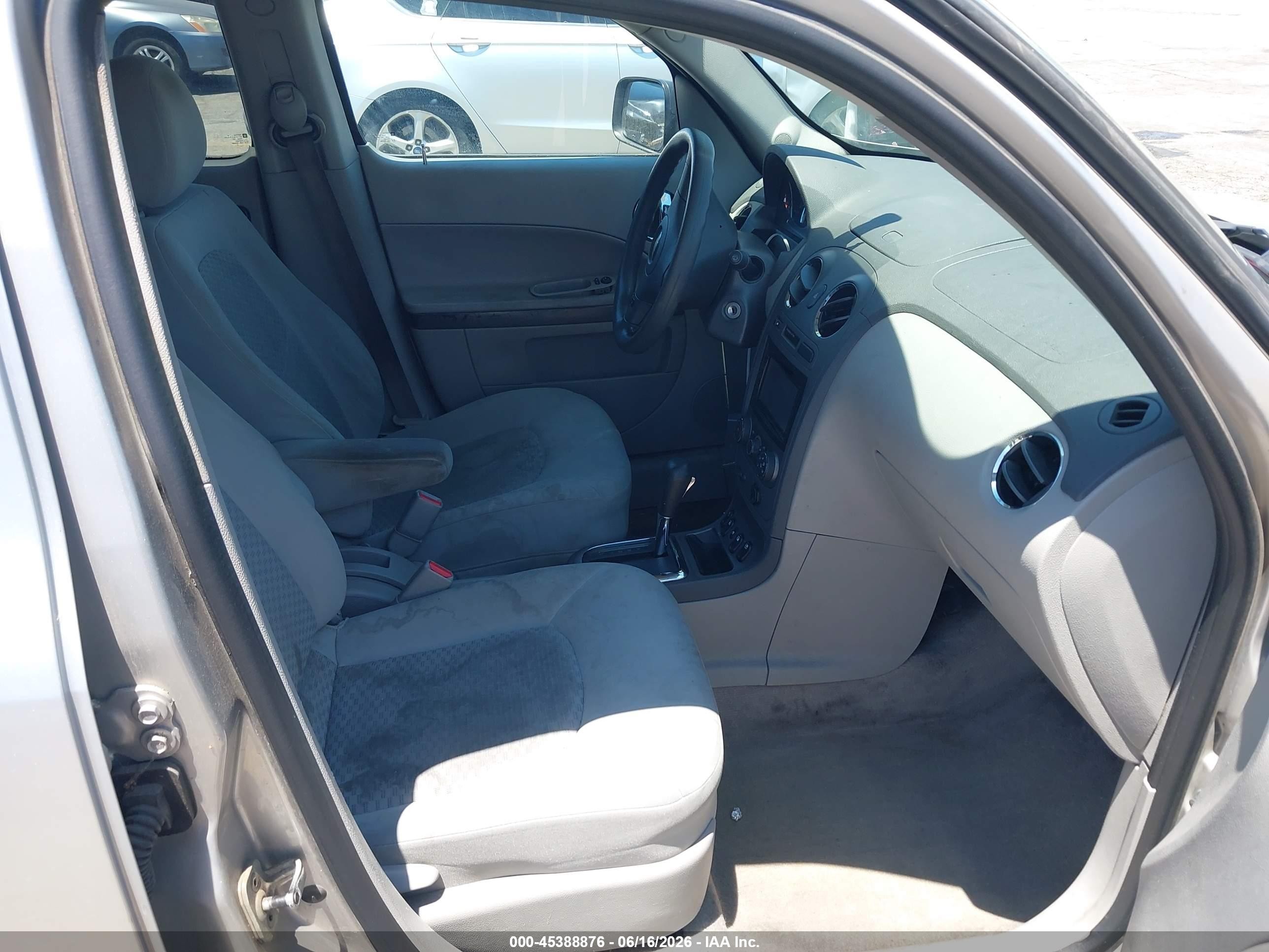 2007 Chevrolet Hhr Ls Silver vin: 3GNDA13D87S597850