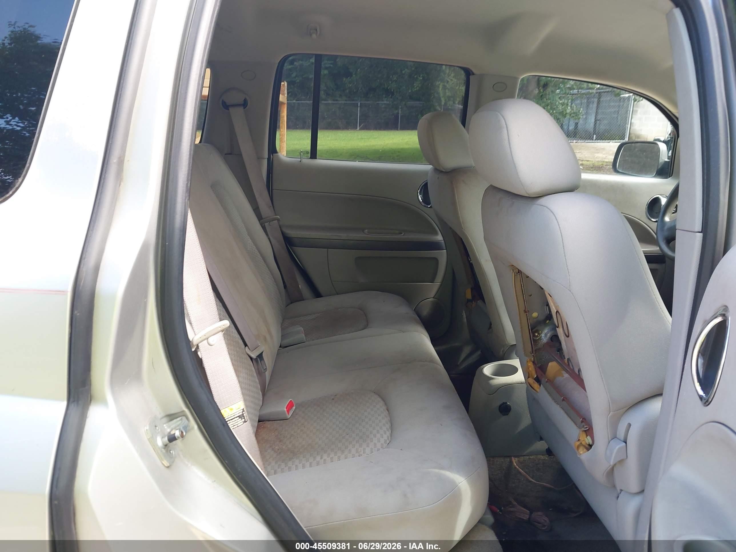 2006 Chevrolet Hhr Ls Silver vin: 3GNDA13DX6S624495