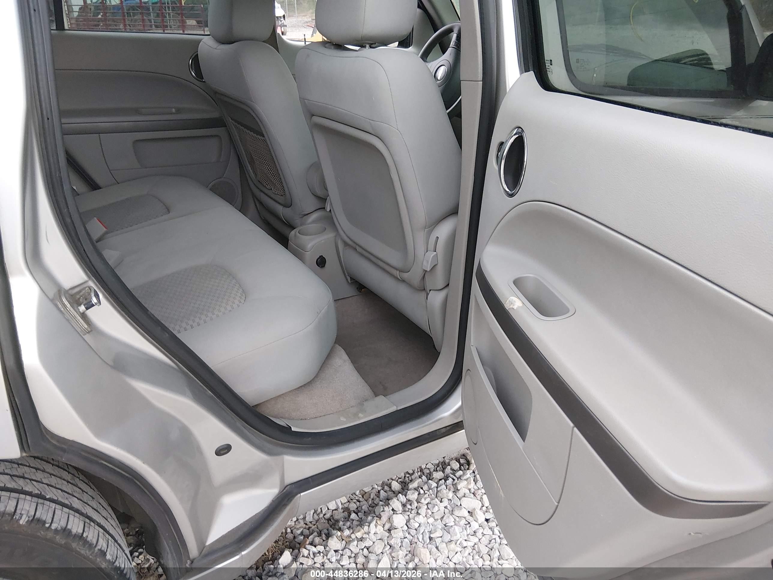 2007 Chevrolet Hhr Lt Silver vin: 3GNDA23D27S535706